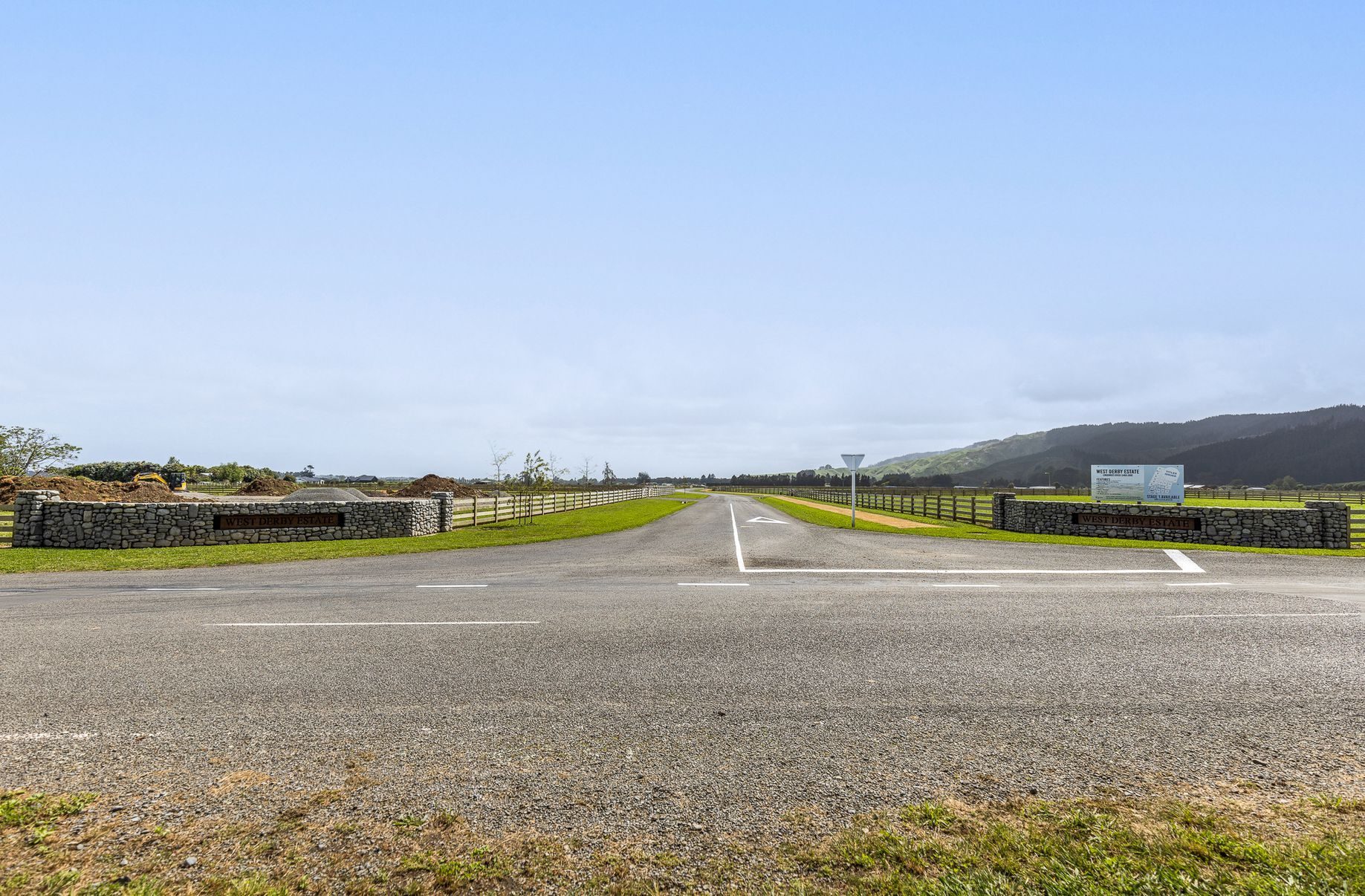 LARGE, FLAT & STUNNING VIEWS-PREMIUM DEVELOPMENT — slide 2