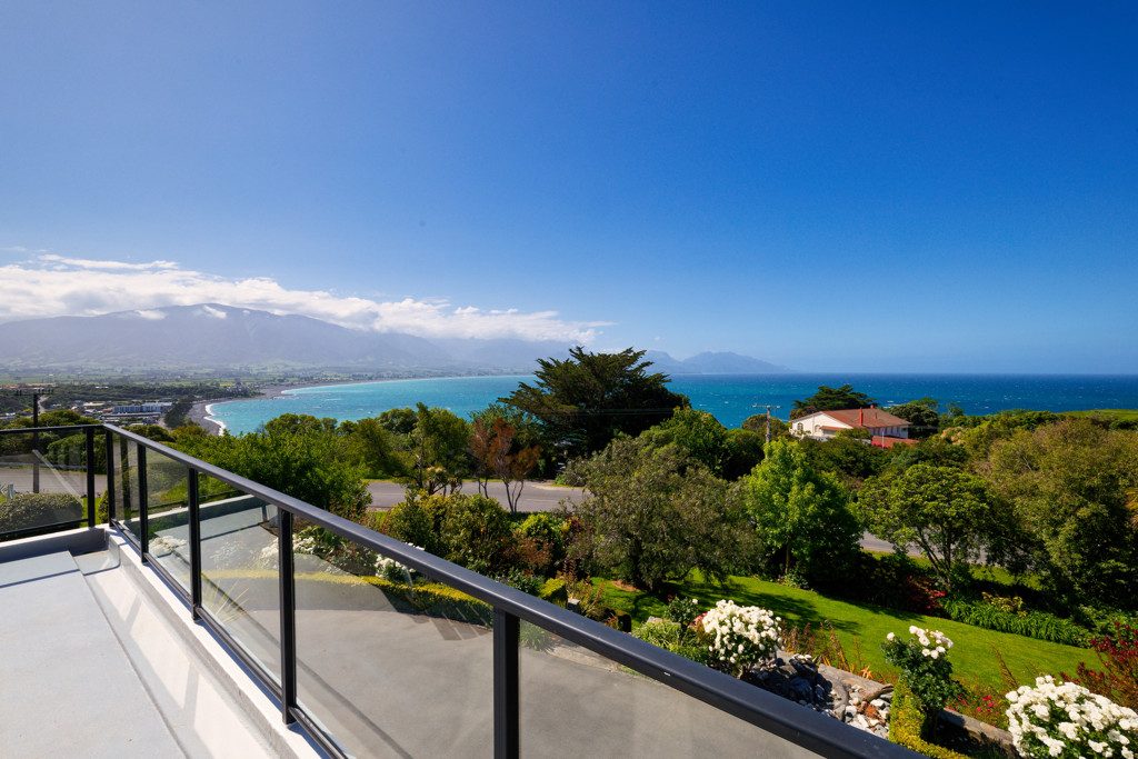 A location Sensation of stunning Views — slide 2