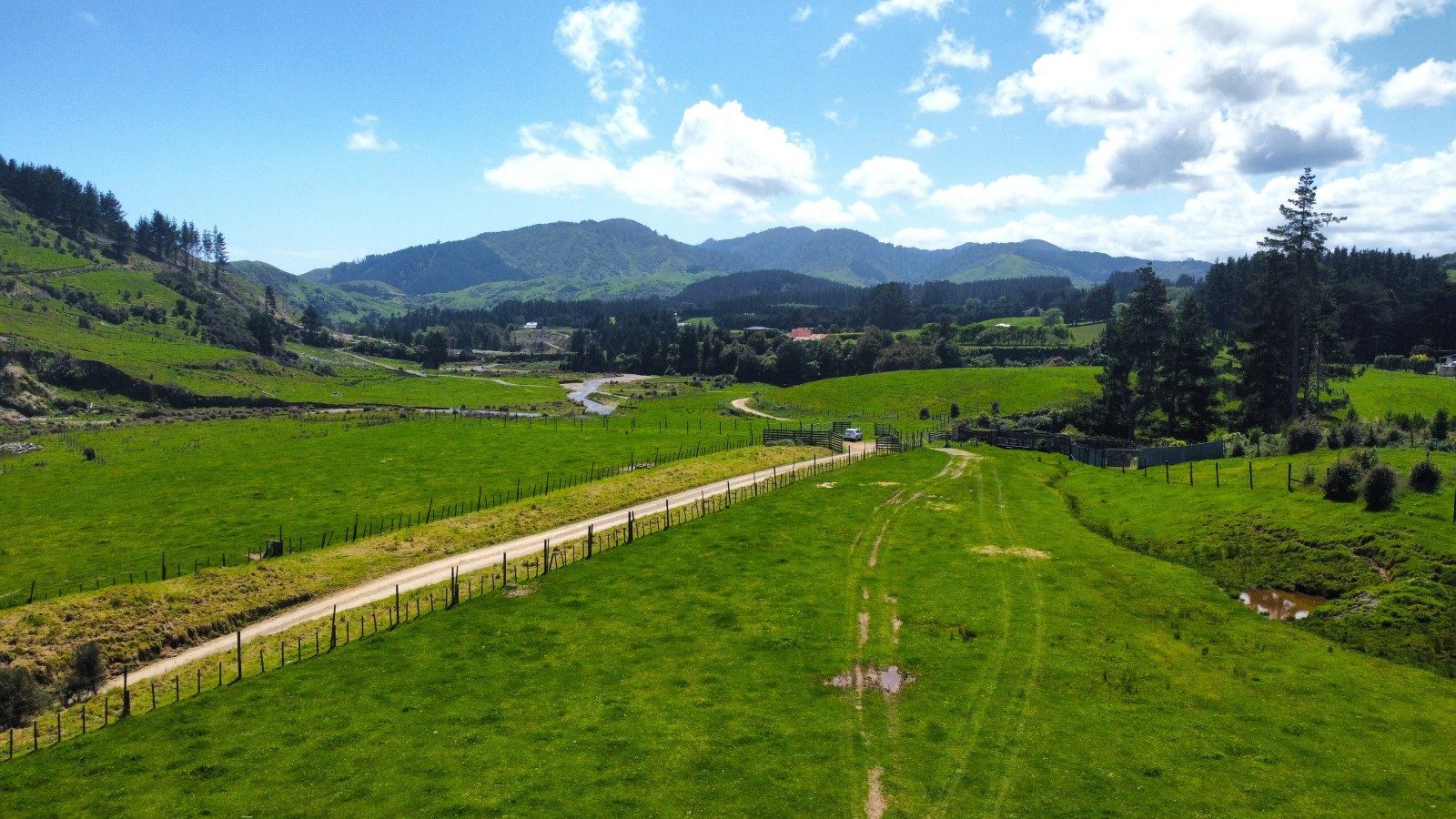 Paddocks, bush, river, retreat — slide 2