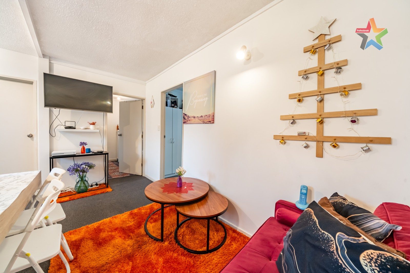 Easy Living in the Heart of Petone — slide 2