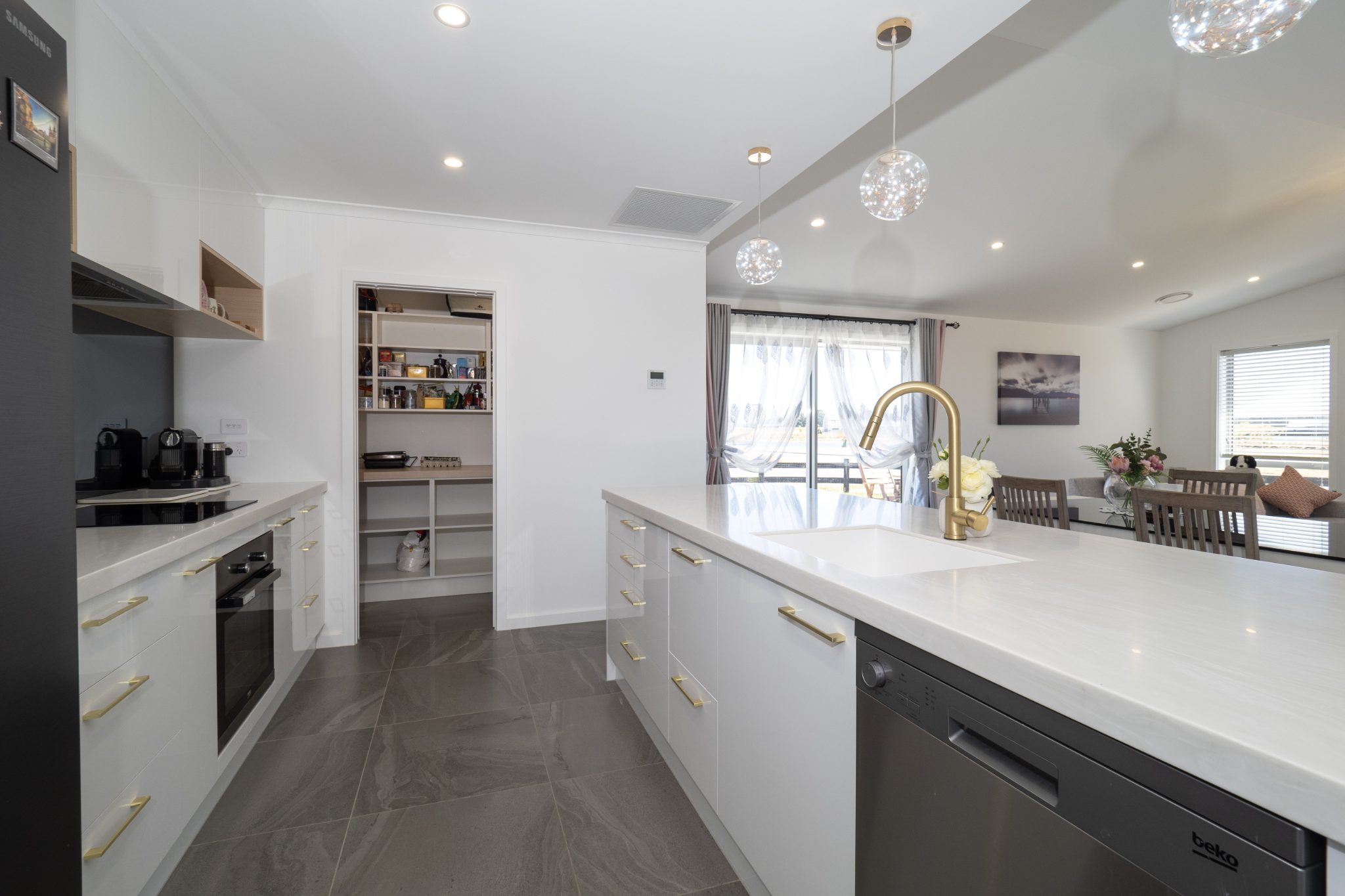 Price Drop ! Vendor ready to move — slide 11