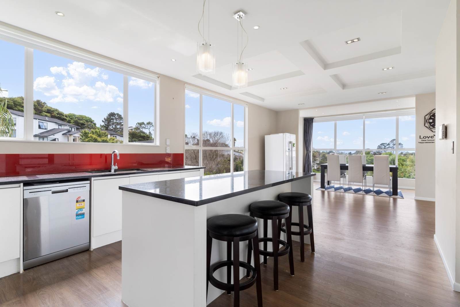 Luxury Oasis in RANGI Backyard — slide 12