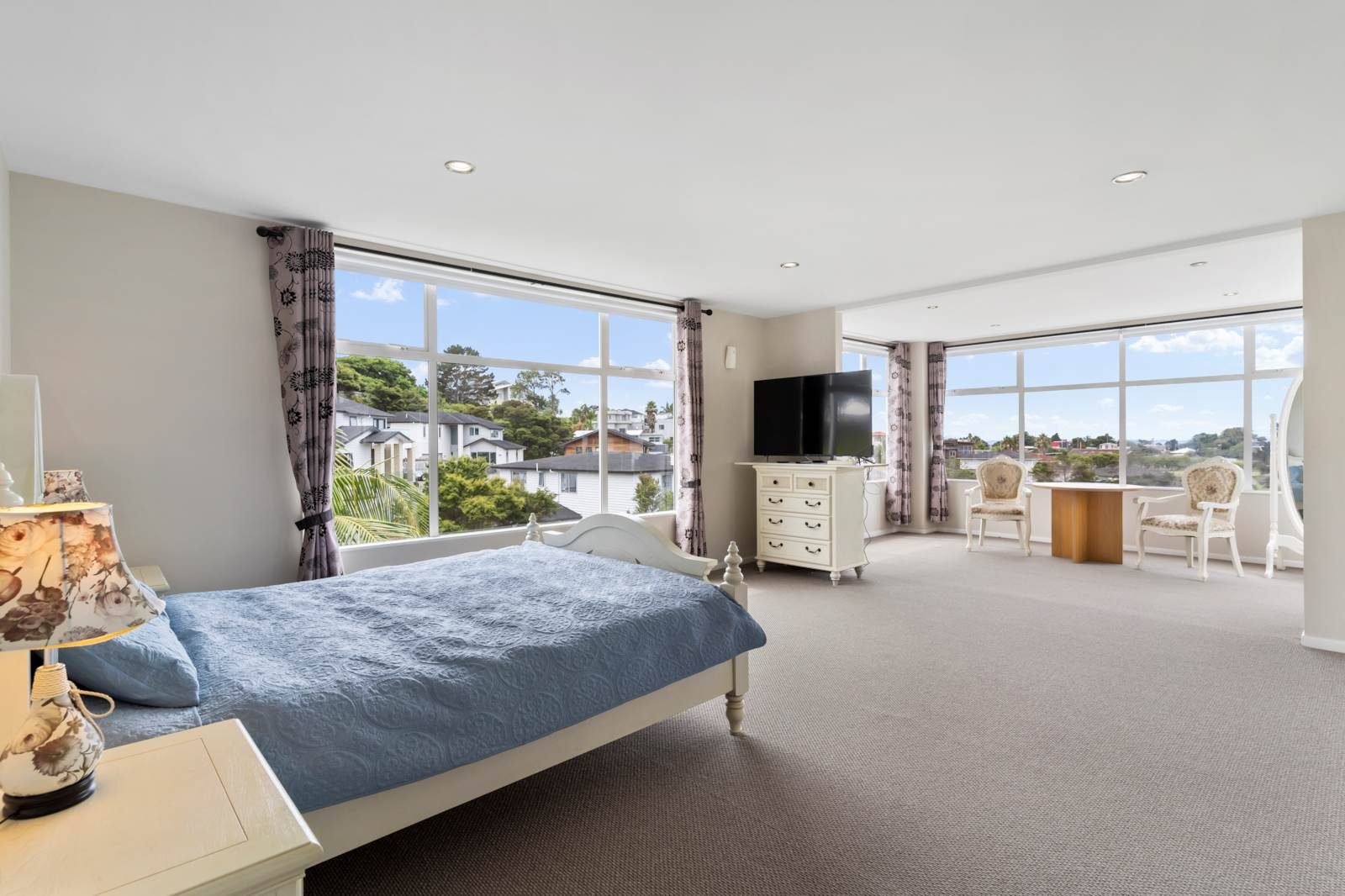 Luxury Oasis in RANGI Backyard — slide 14