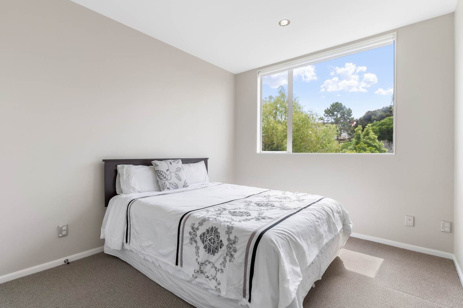 Luxury Oasis in RANGI Backyard — slide 17