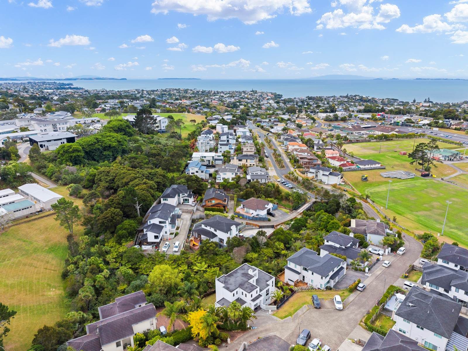Luxury Oasis in RANGI Backyard — slide 32