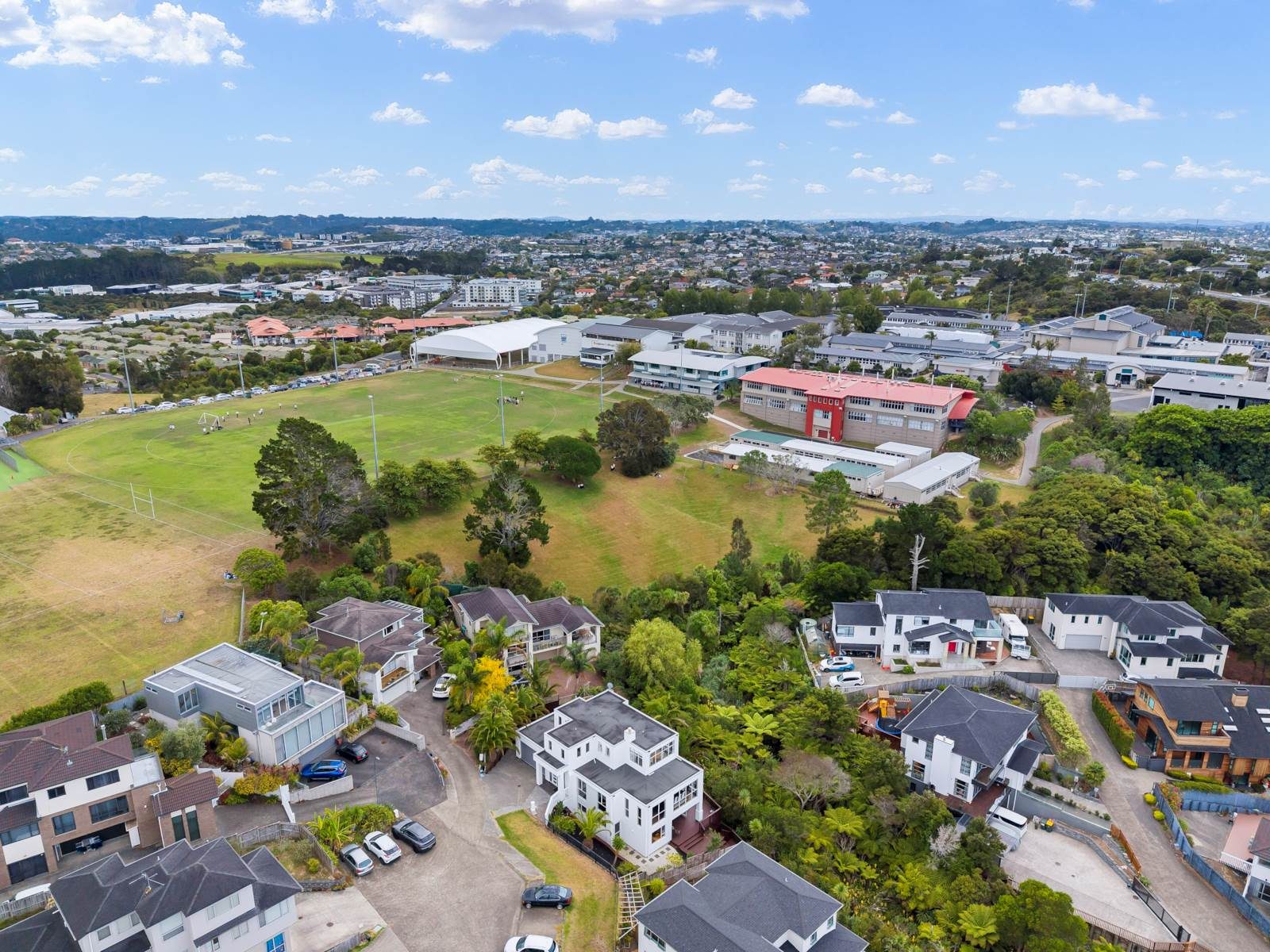 Luxury Oasis in RANGI Backyard — slide 35