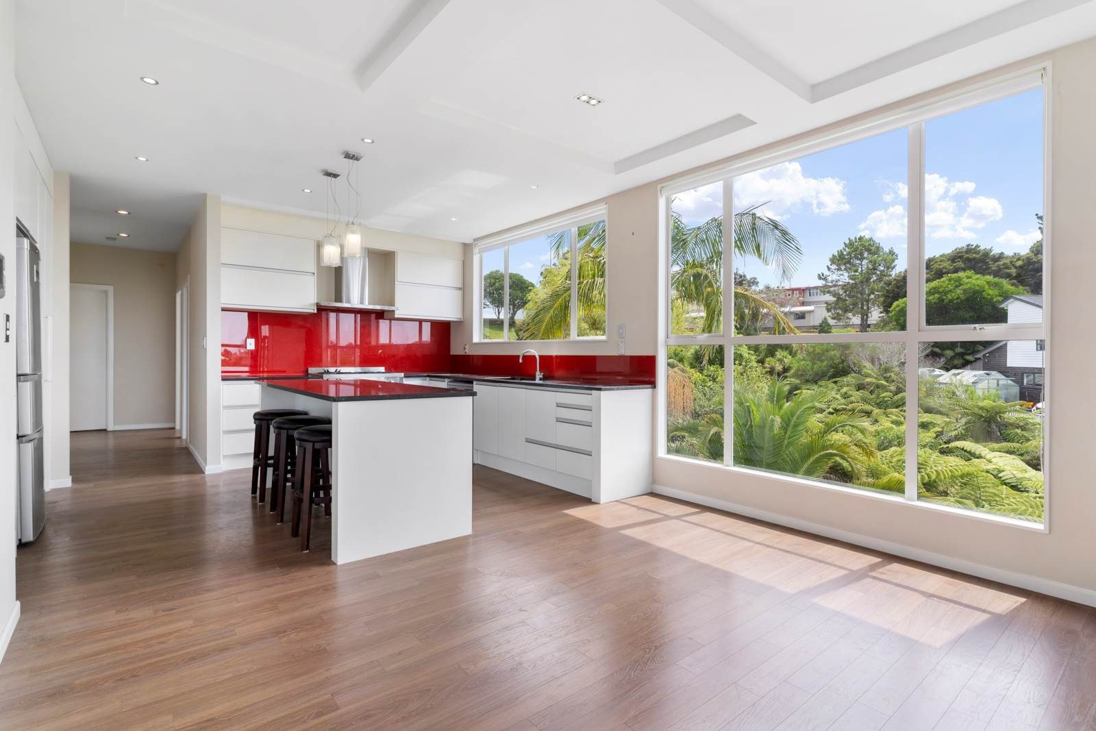 Luxury Oasis in RANGI Backyard — slide 36