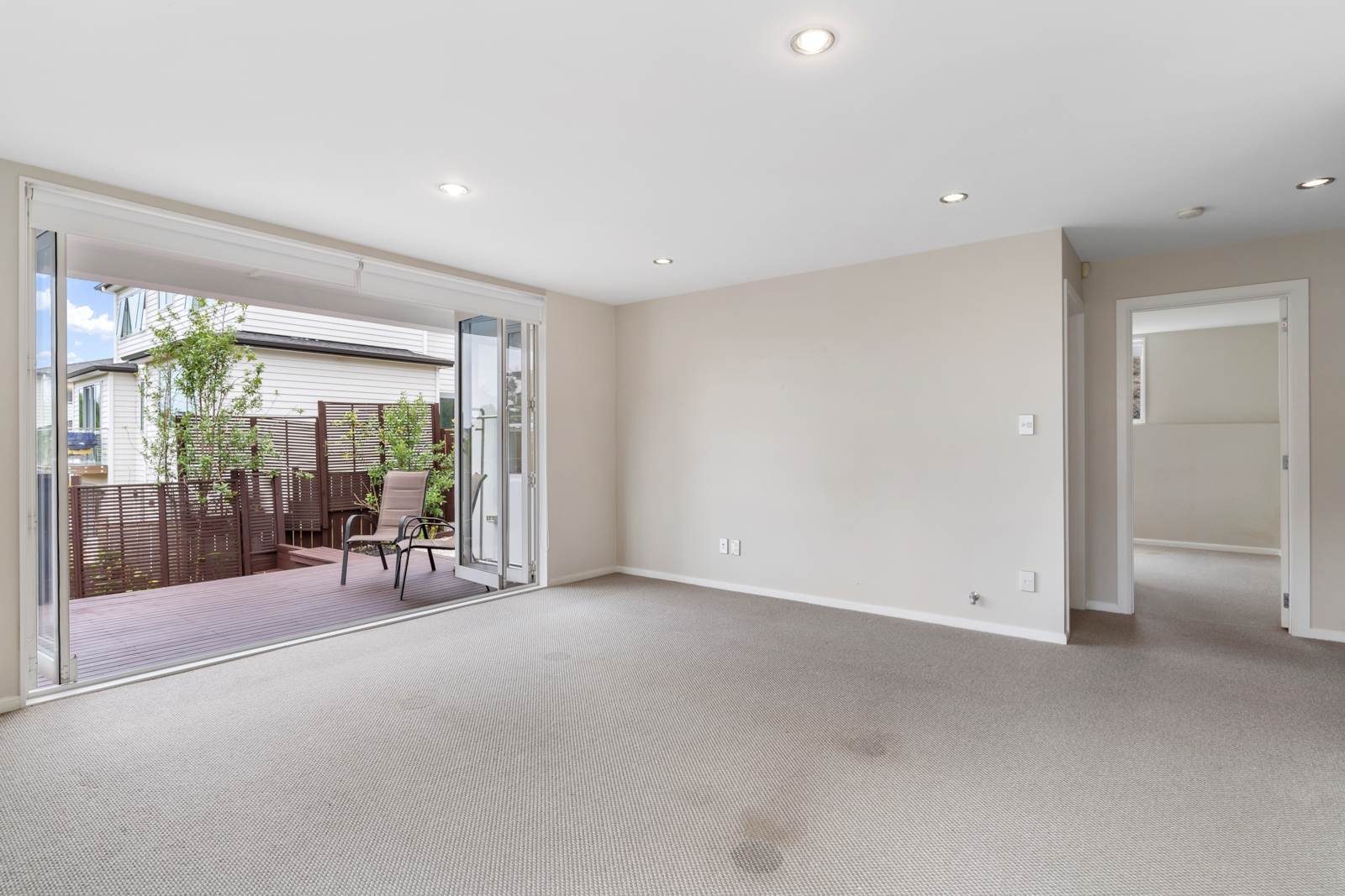 Luxury Oasis in RANGI Backyard — slide 38