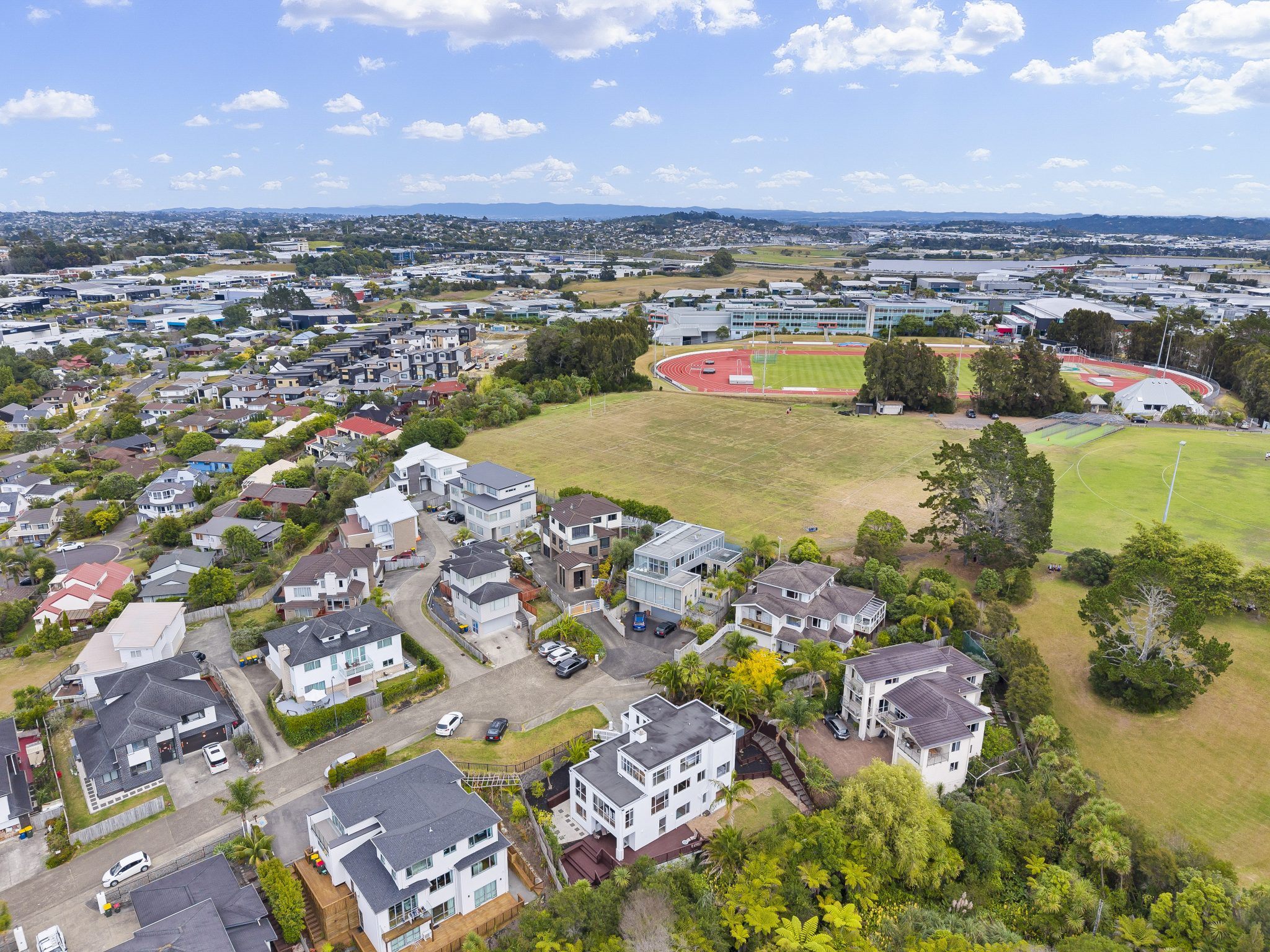Luxury Oasis in RANGI Backyard — slide 48