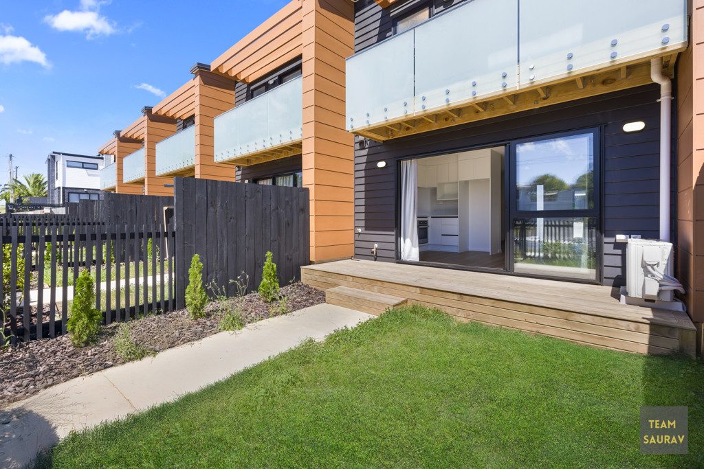 Modern 2-Bedroom Home in Manurewa! — slide 2