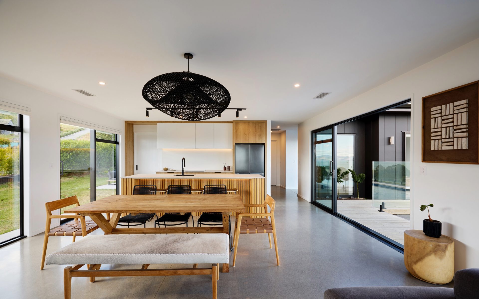 Big Site, Big Views – Exclusive in Beachlands — slide 9