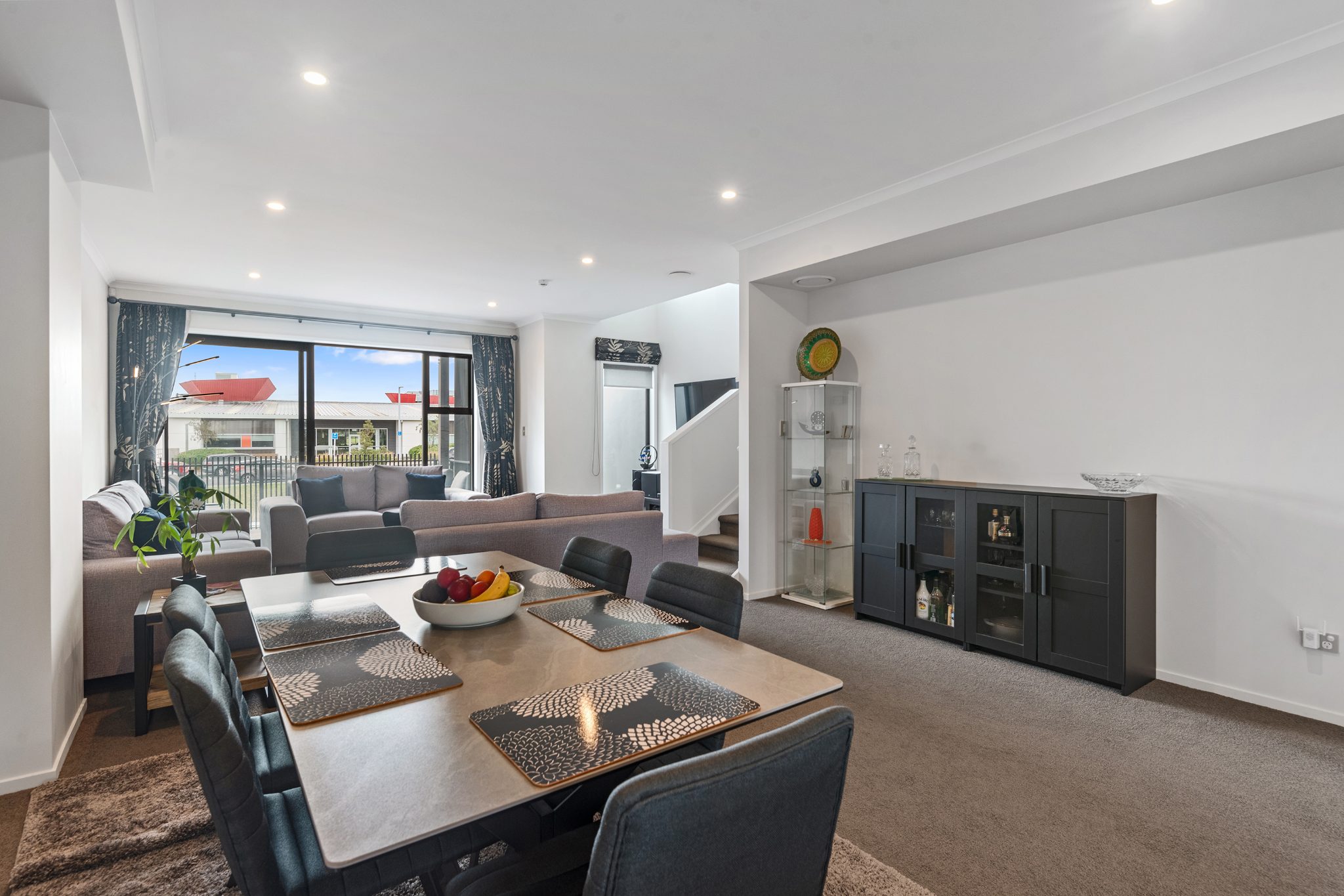 Affordable - 220sqm Home - Excellent Location !! — slide 3