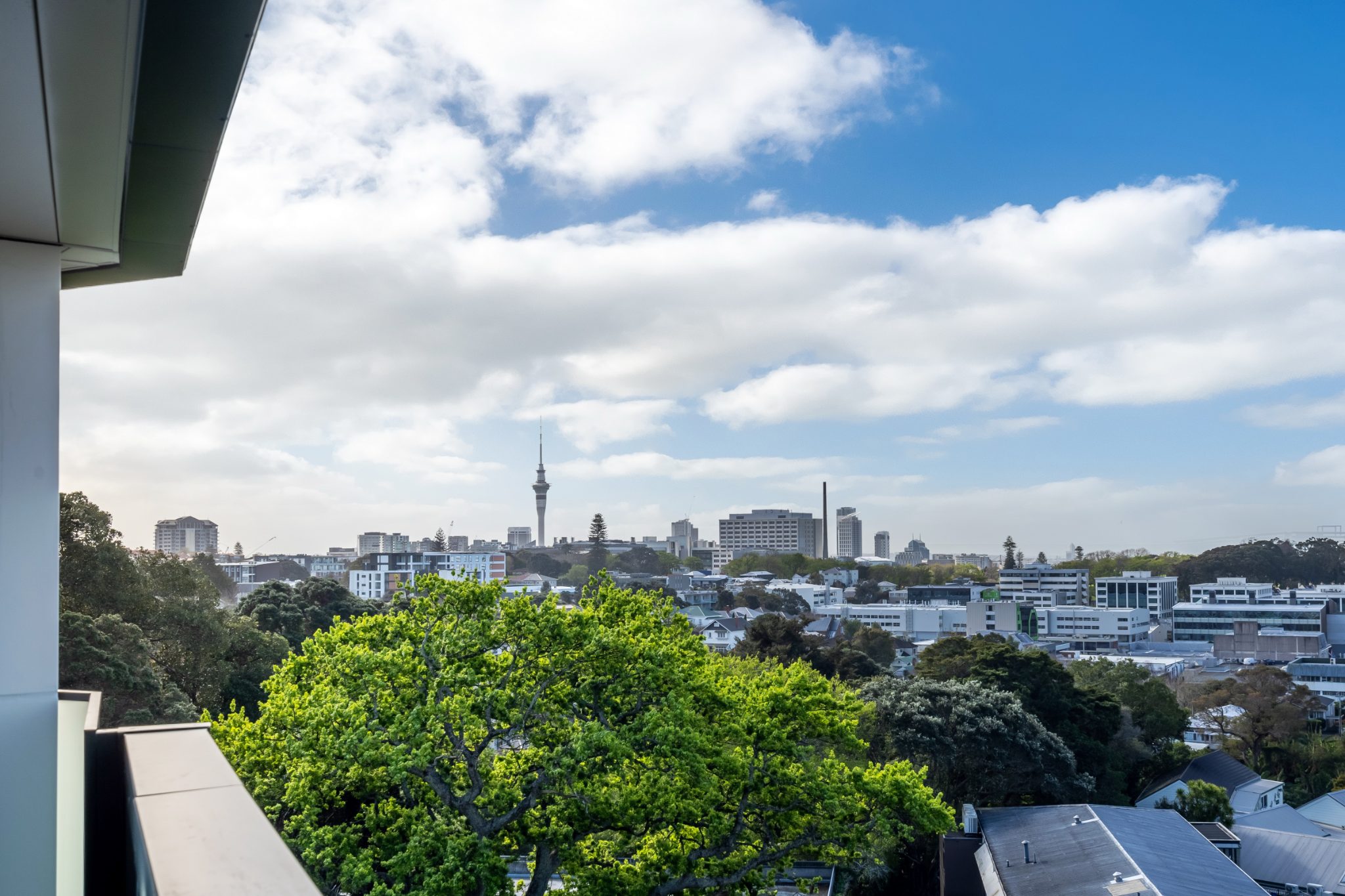 City Views & CBD Access - Newmarket 1-Bed — slide 11