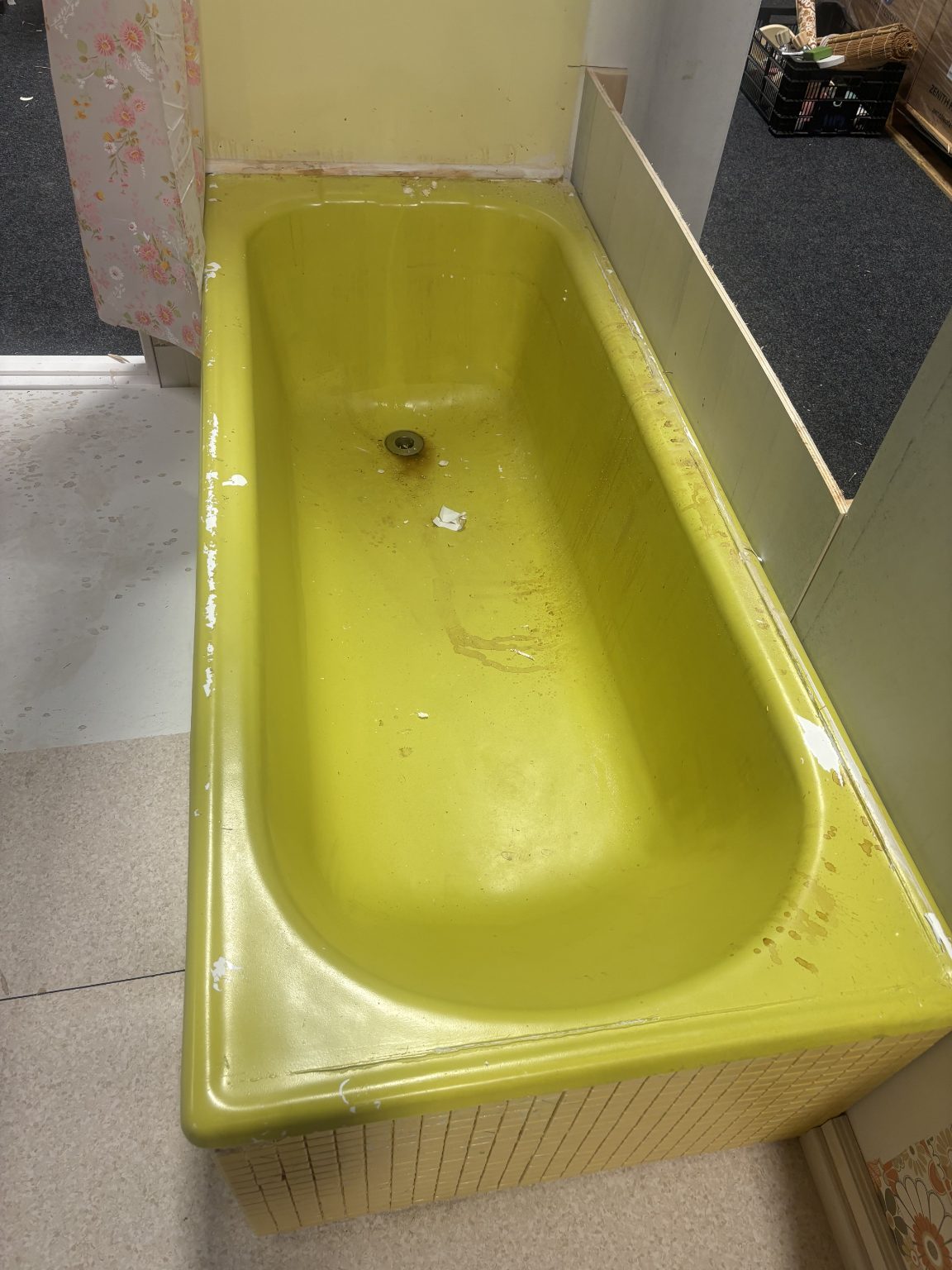 Plugly Bath