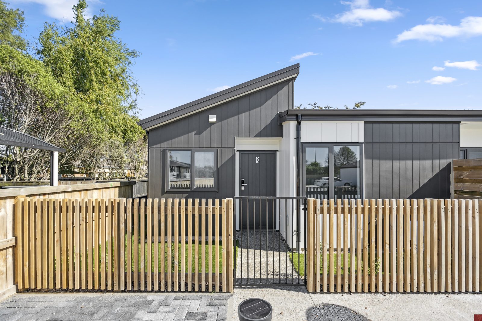 ENTRY LEVEL 2-BED HOME WITH ONLY 5% DEPOSIT* — slide 1
