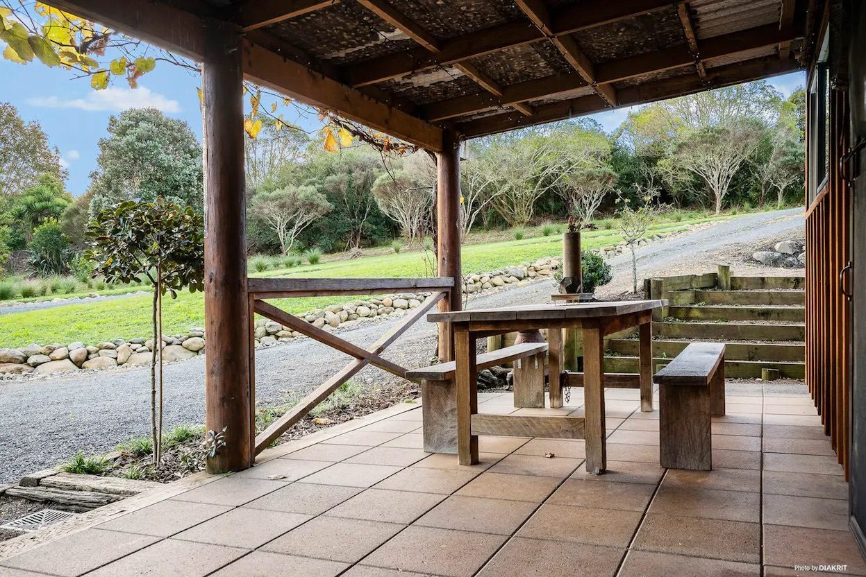 Rustic Rural Charm on Lifestyle Land! — slide 2