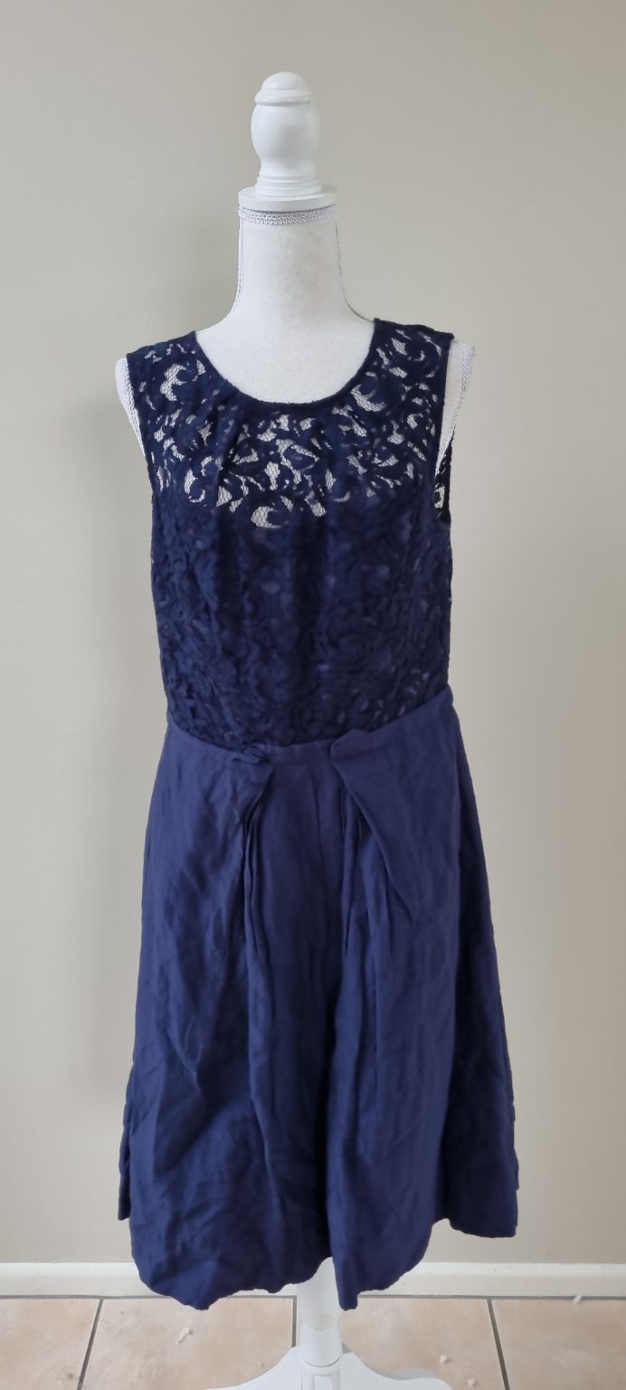 Veronika Maine Dress Size 12
