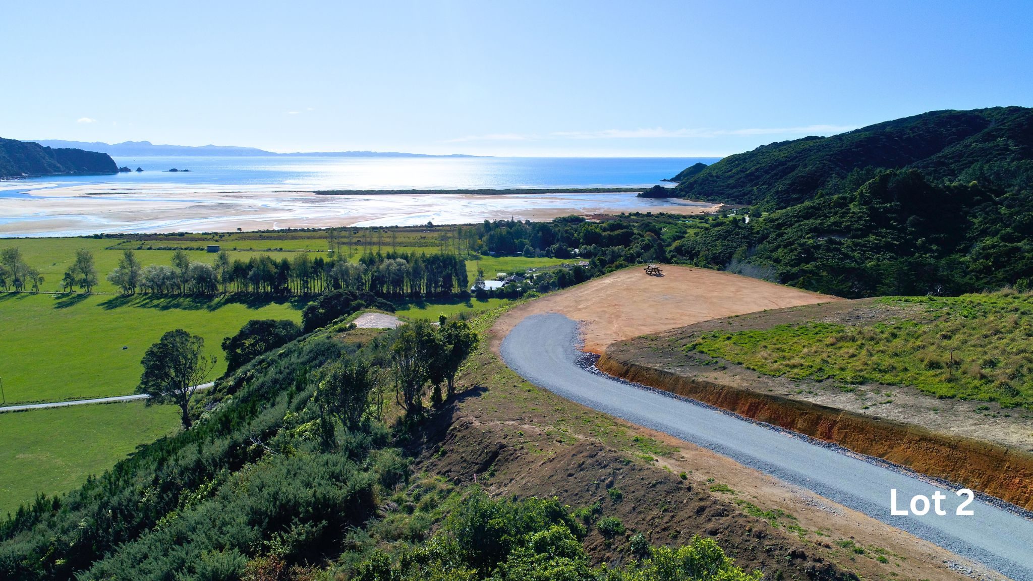 PRIME WAINUI BLOCKS WITH BREATHTAKING VIEWS — slide 2