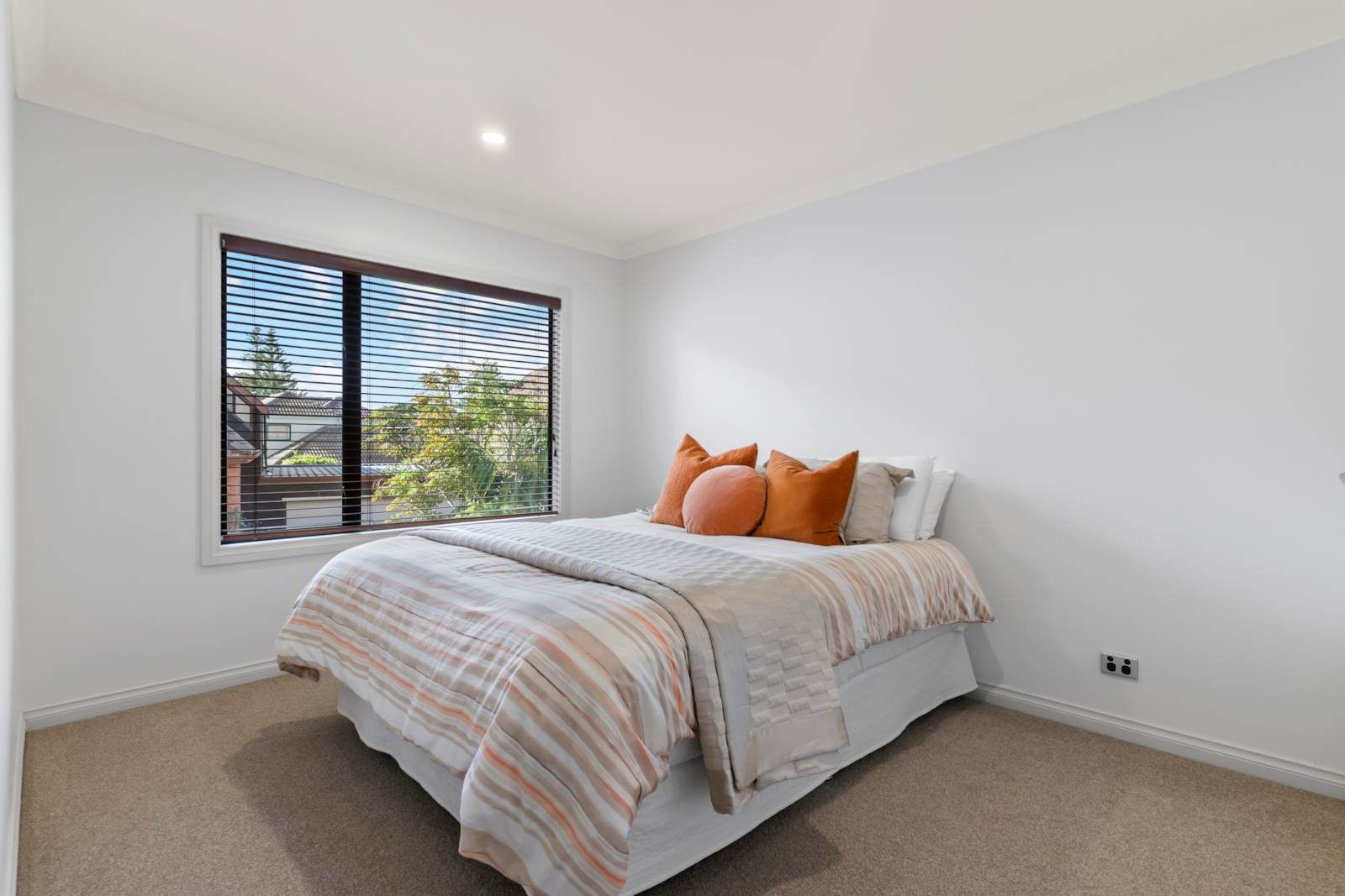 Business – Mixed Use in the Heart of Mairangi Bay — slide 17