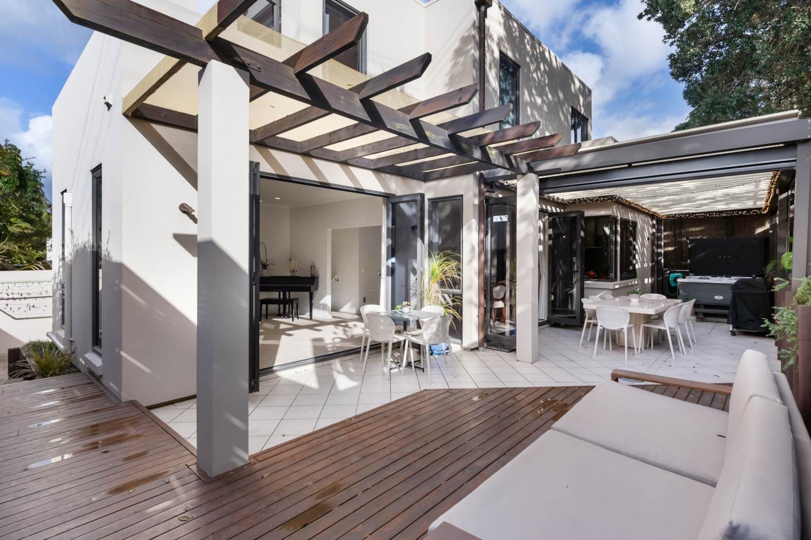 Business – Mixed Use in the Heart of Mairangi Bay — slide 28