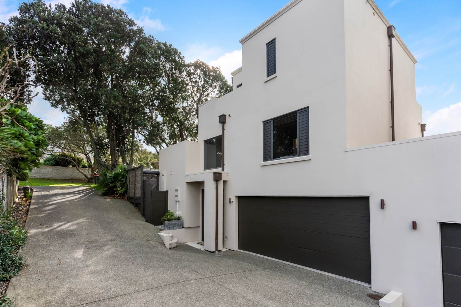 Business – Mixed Use in the Heart of Mairangi Bay — slide 42