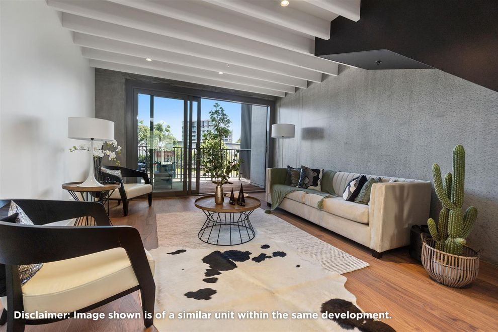 CBD Terraced Home + Basement Car Park — slide 2