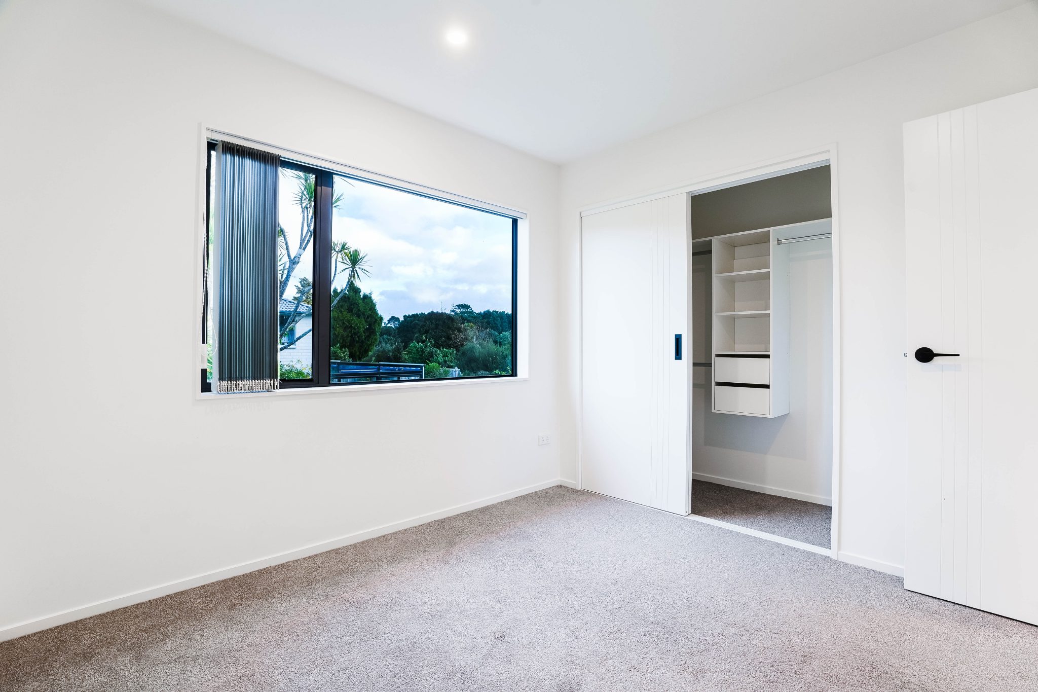 Modern 3 Bed + Study Freehold + Garage — slide 11