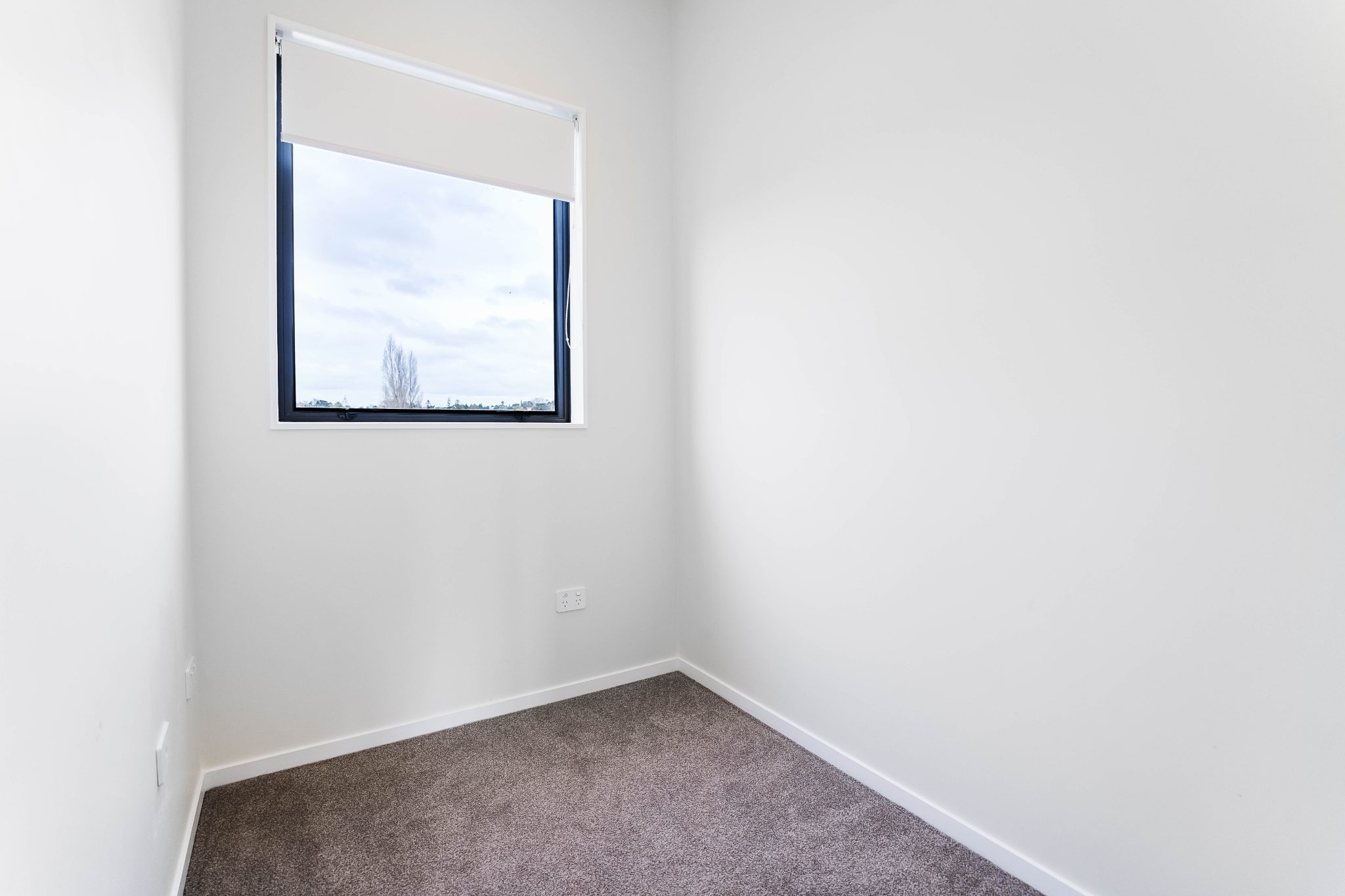 Modern 3 Bed + Study Freehold + Garage — slide 22