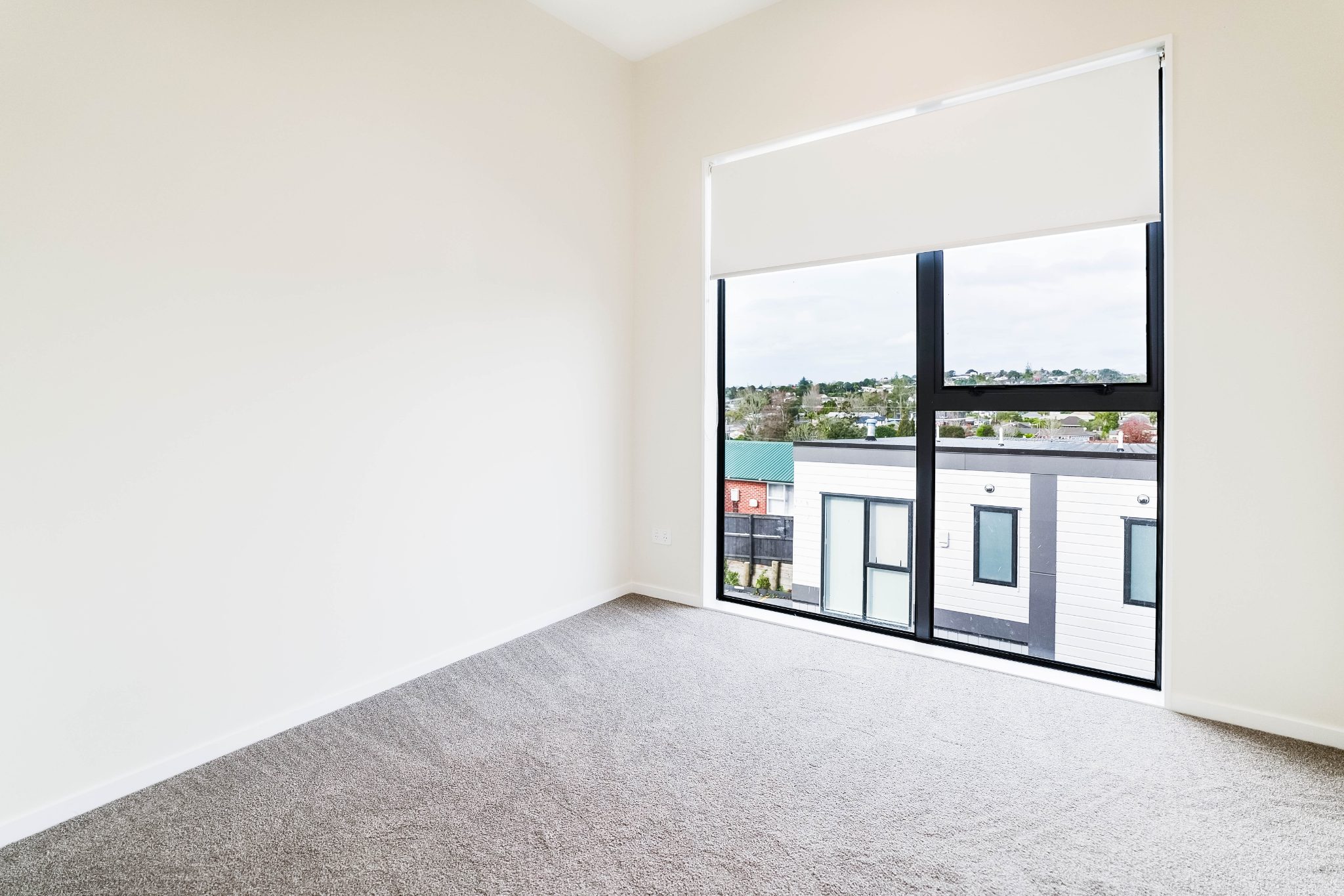 Modern 3 Bed + Study Freehold + Garage — slide 23