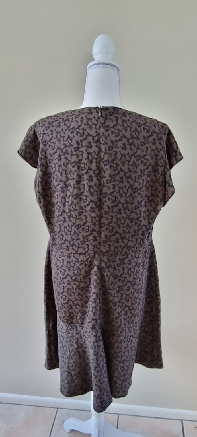 Veronika Maine Dress Size 16, image 3