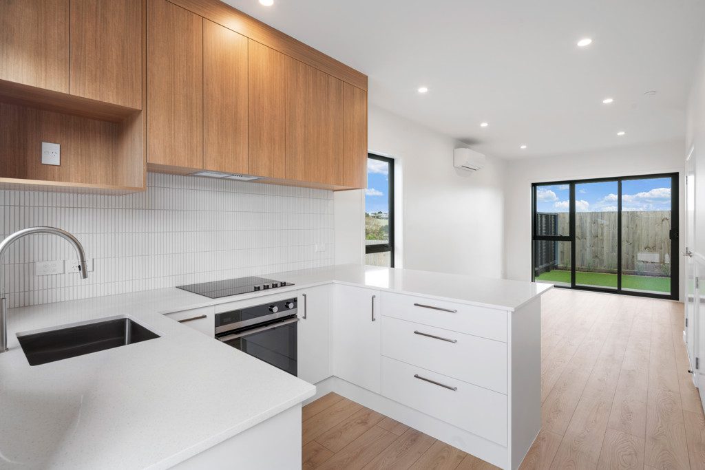 Beautiful & Brand New 2-3bed Move In Now — slide 21