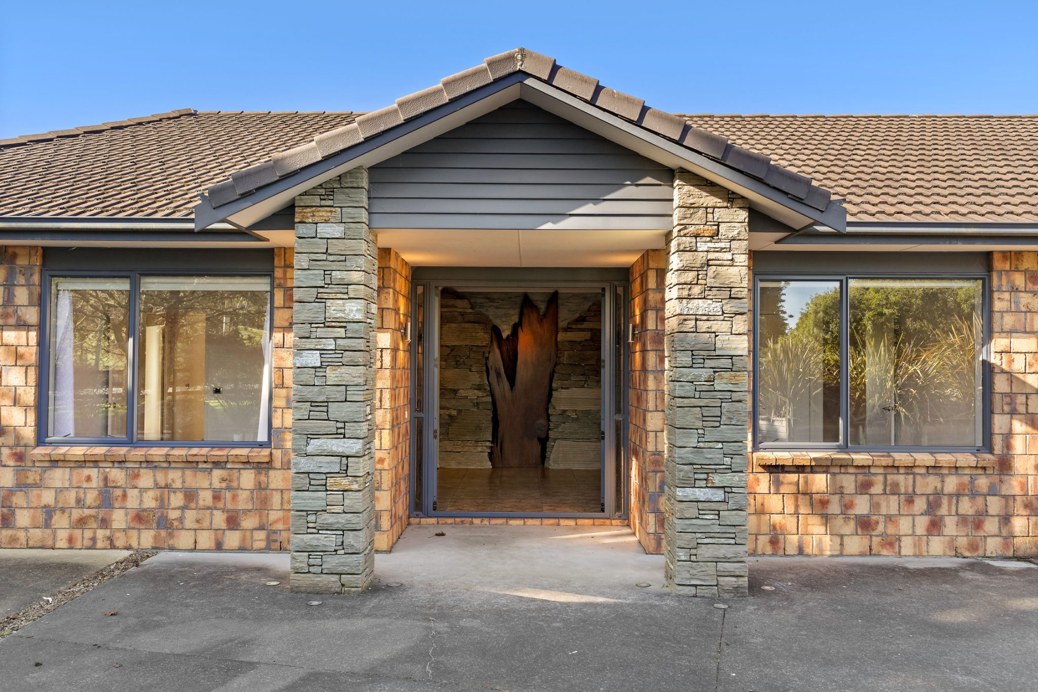 Country Charm, Built To Last! — slide 2
