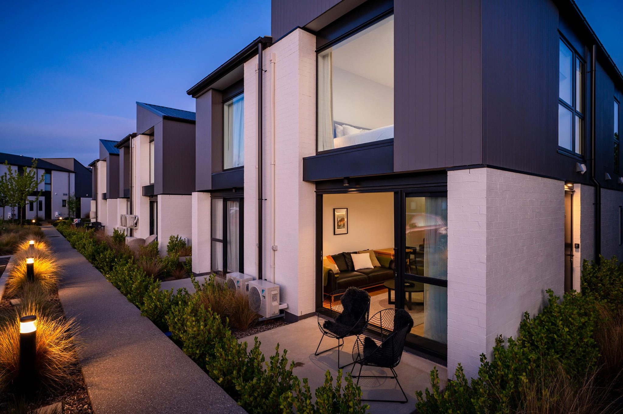 Boutique Townhouses in the Heart of Cromwell — slide 1