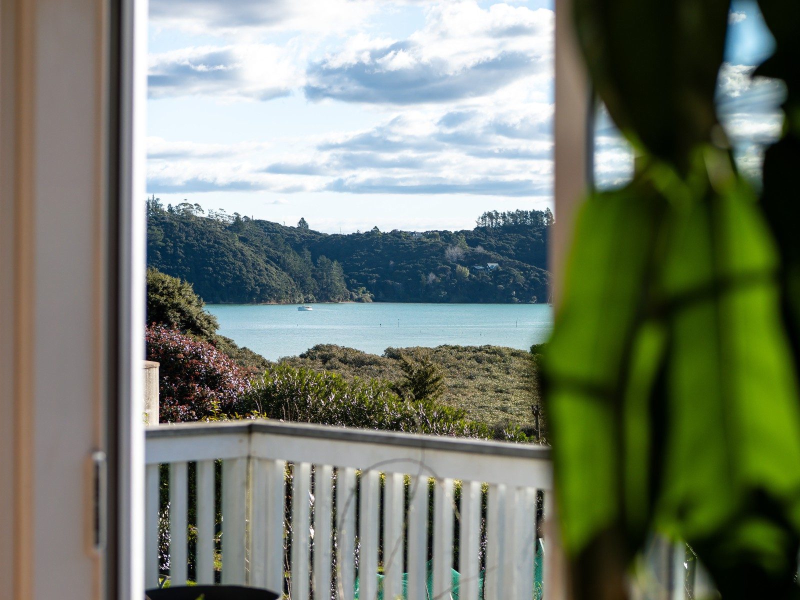 Stunning Coastal Home with Water Views in Russell — slide 23