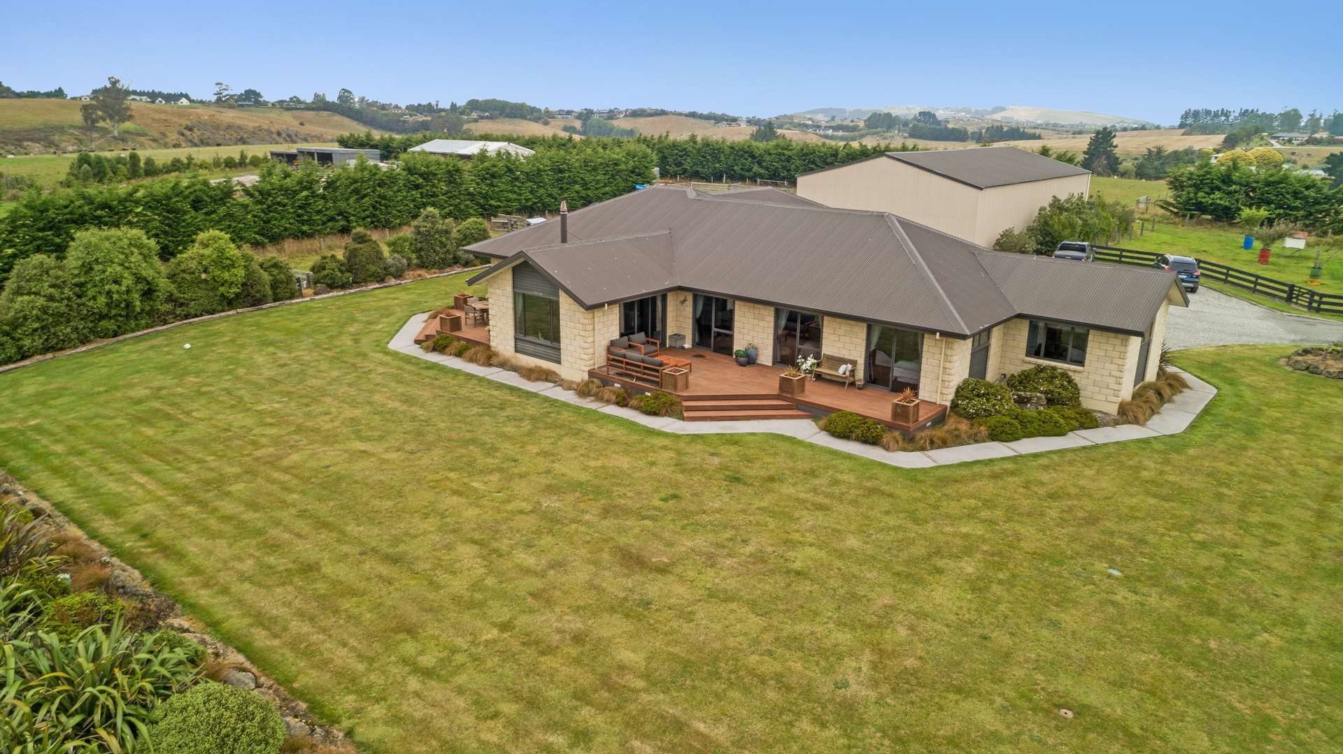 Incredible 26 Hectare Country Retreat! — slide 2