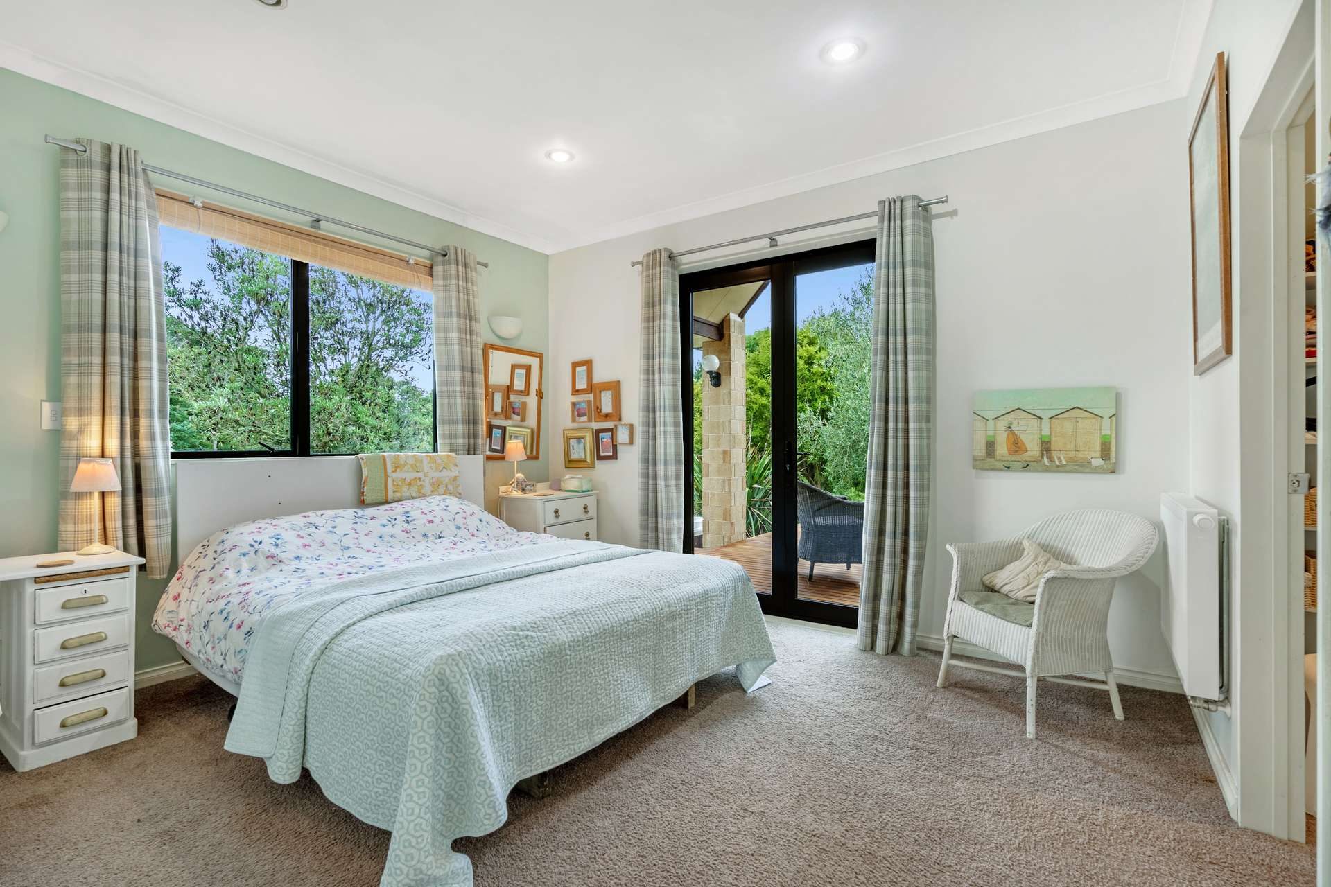 Exquisite Lifestyle Paradise on Paparimu Road! — slide 12