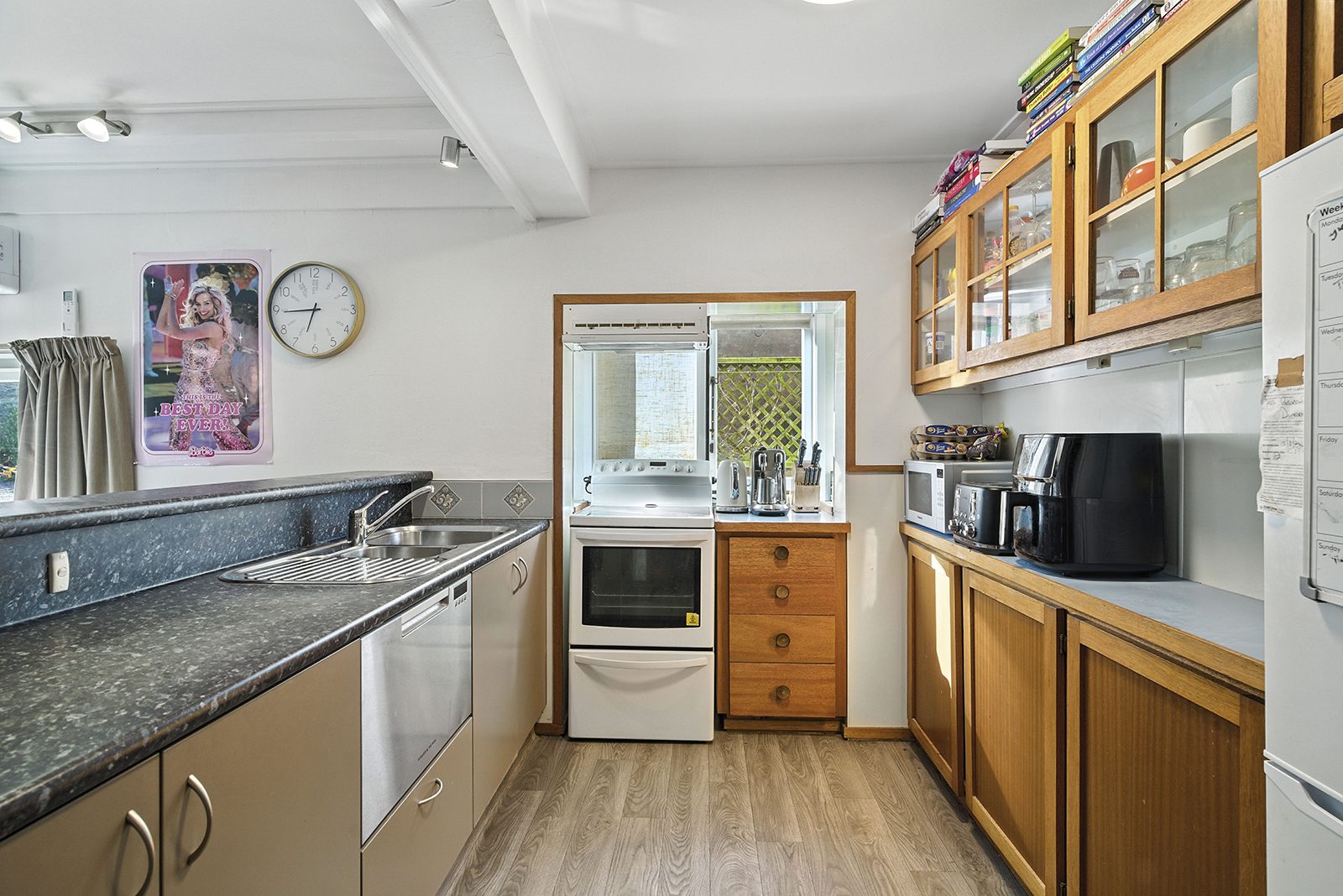 Two-bedroom townhouse, steps from the city — slide 2