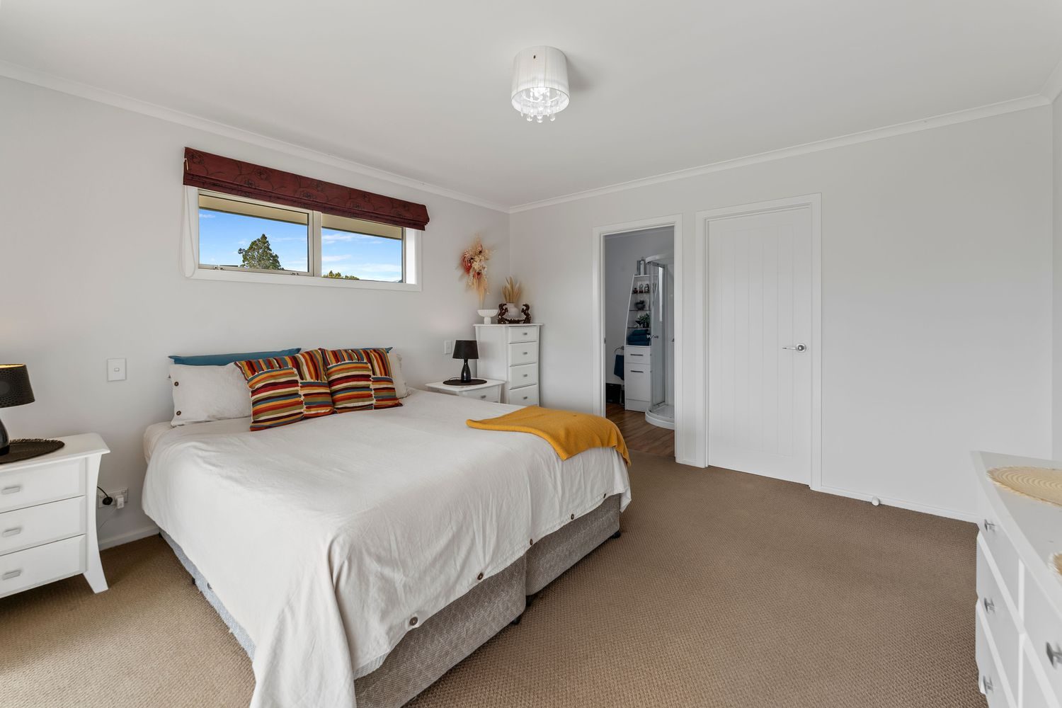 Escape to the country, 5 beds and a great shed! — slide 18