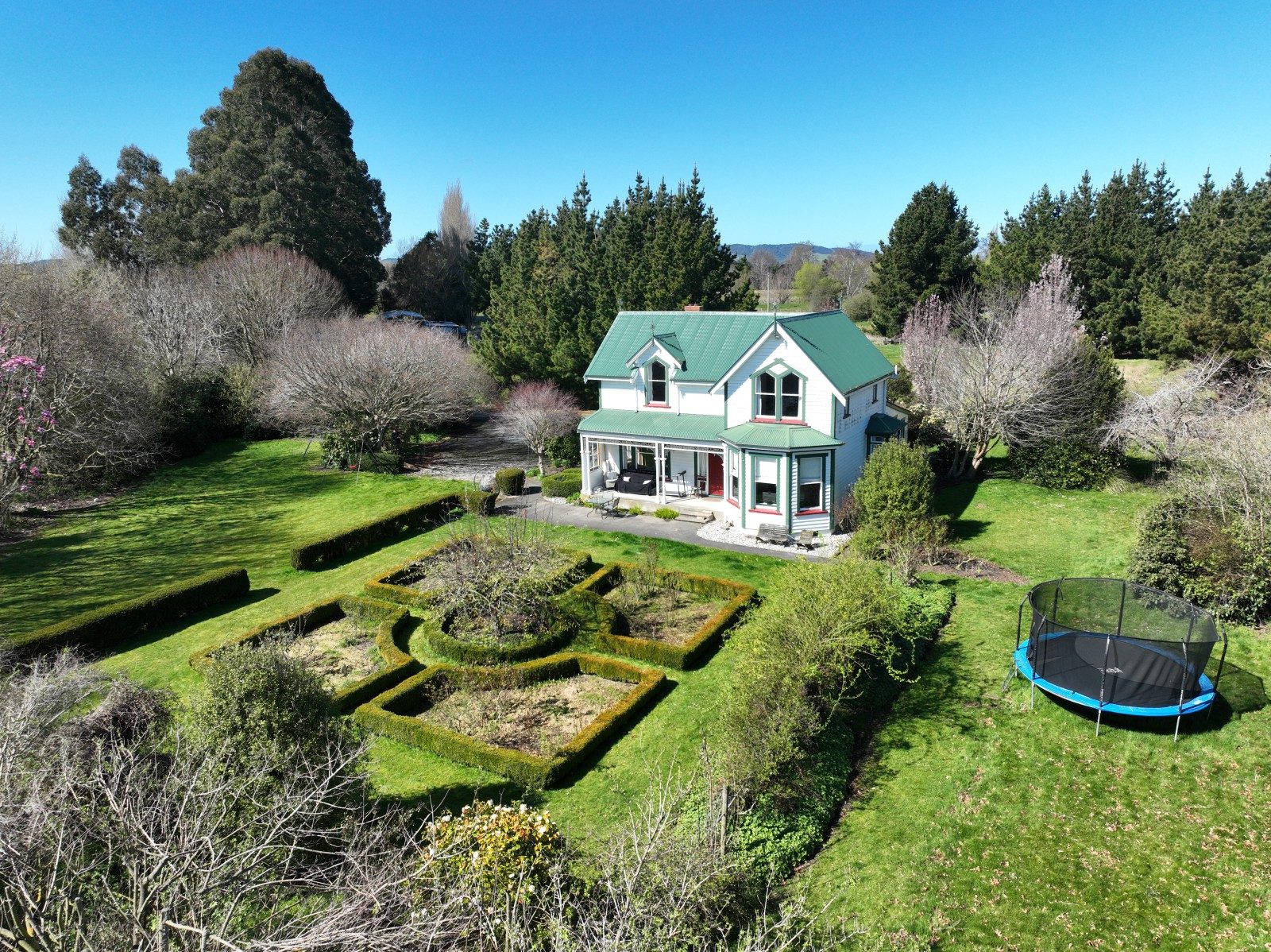 Charming Victorian Style Home and Quality Land — slide 29