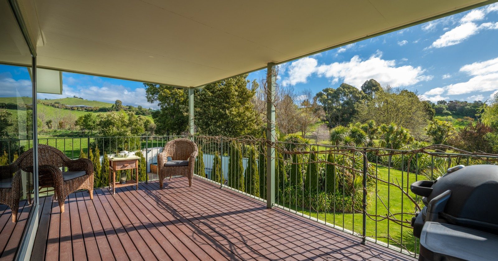 Privacy, views & lifestyle! — slide 2