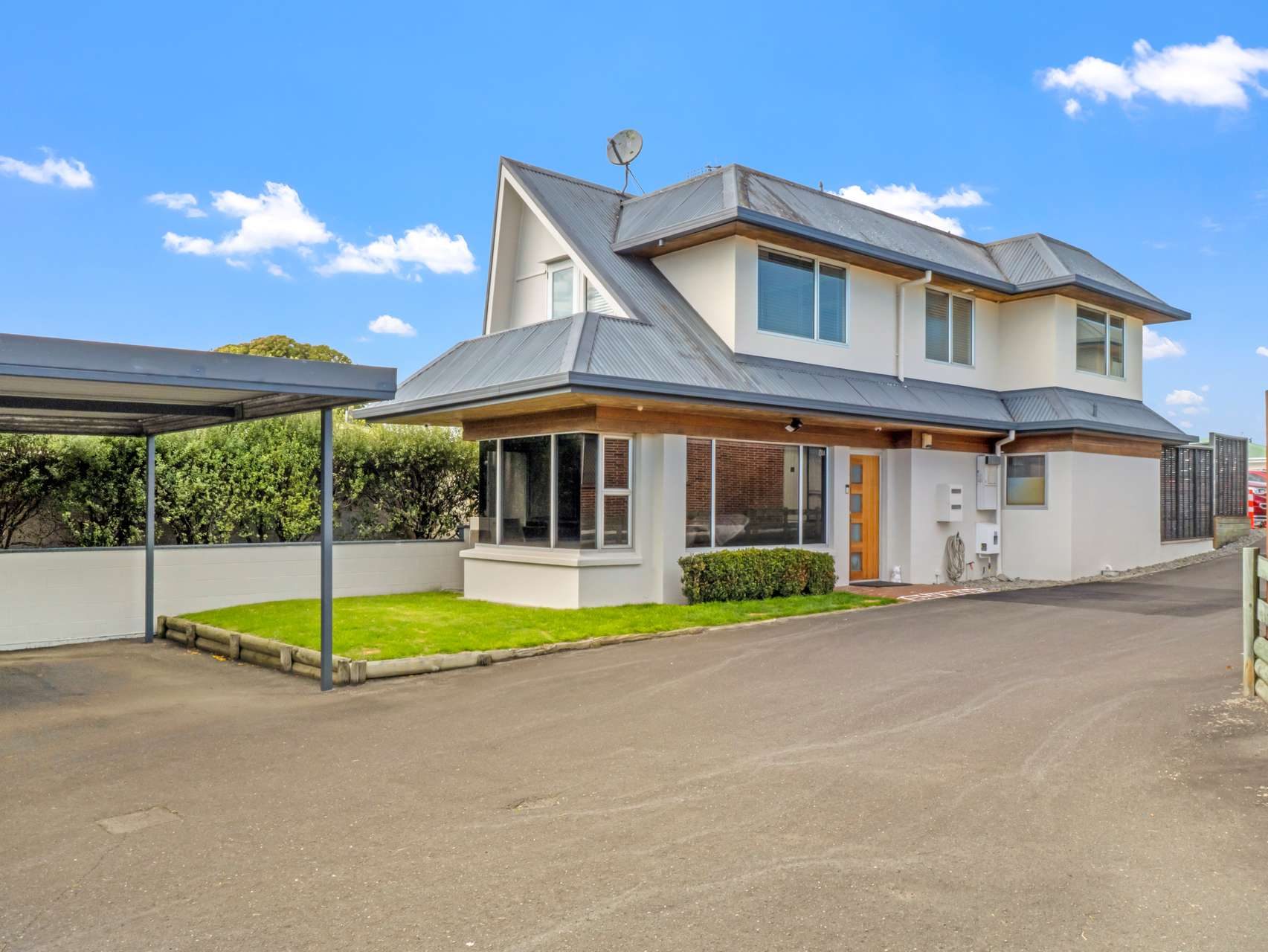 Spacious 120m2, Not Your Average Two-bedroom! — slide 25