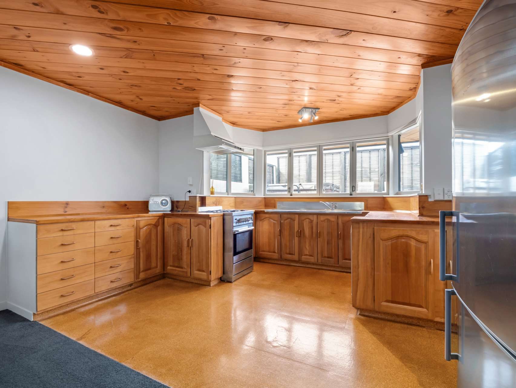 Spacious 120m2, Not Your Average Two-bedroom! — slide 7