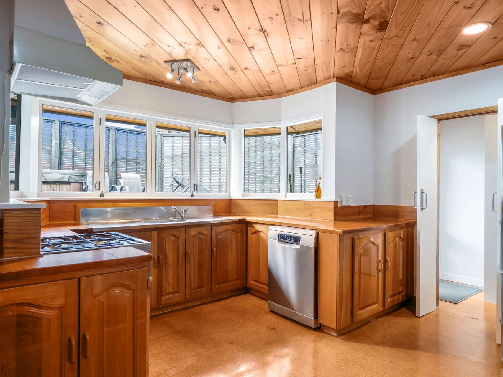Spacious 120m2, Not Your Average Two-bedroom! — slide 8