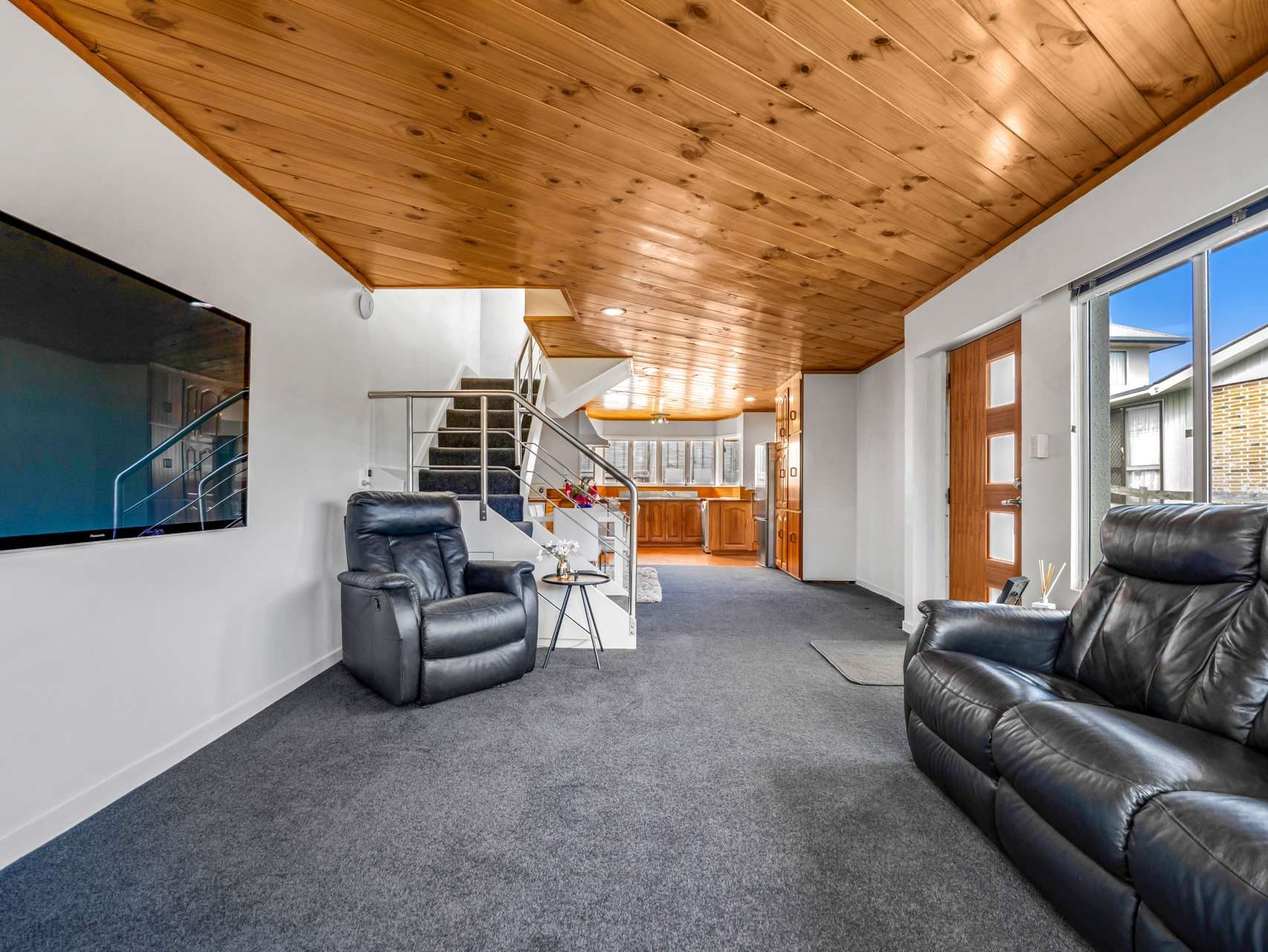 Spacious 120m2, Not Your Average Two-bedroom! — slide 5
