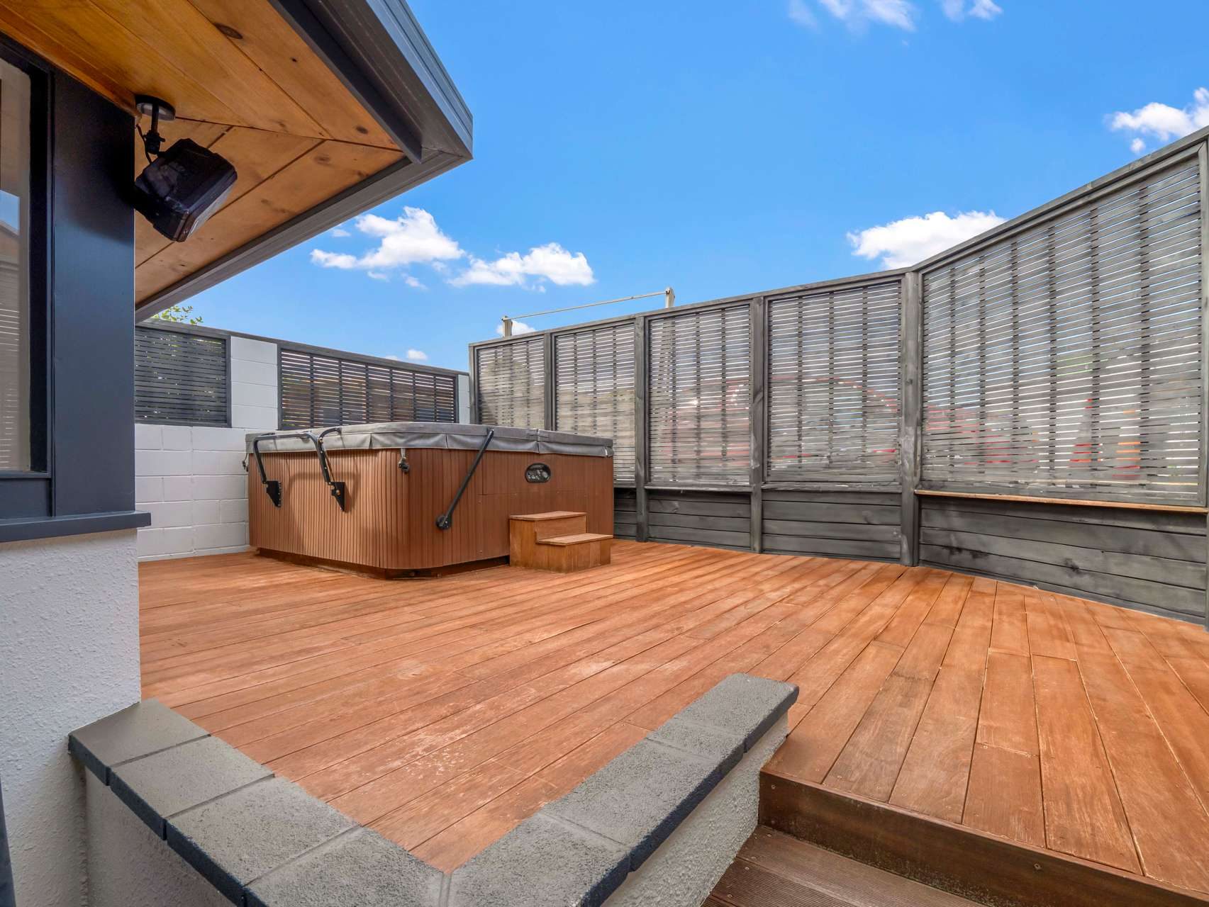 Spacious 120m2, Not Your Average Two-bedroom! — slide 21