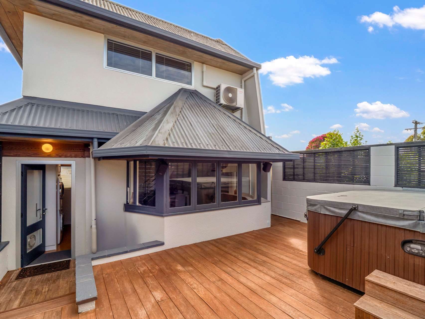 Spacious 120m2, Not Your Average Two-bedroom! — slide 22