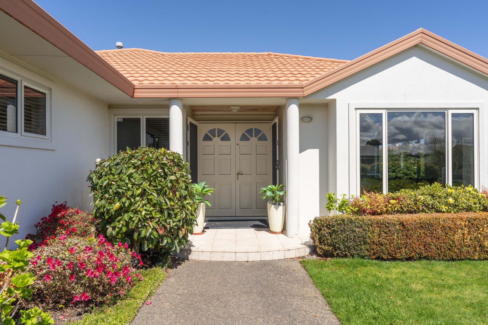 Unmatched Value in Superb Location — slide 2