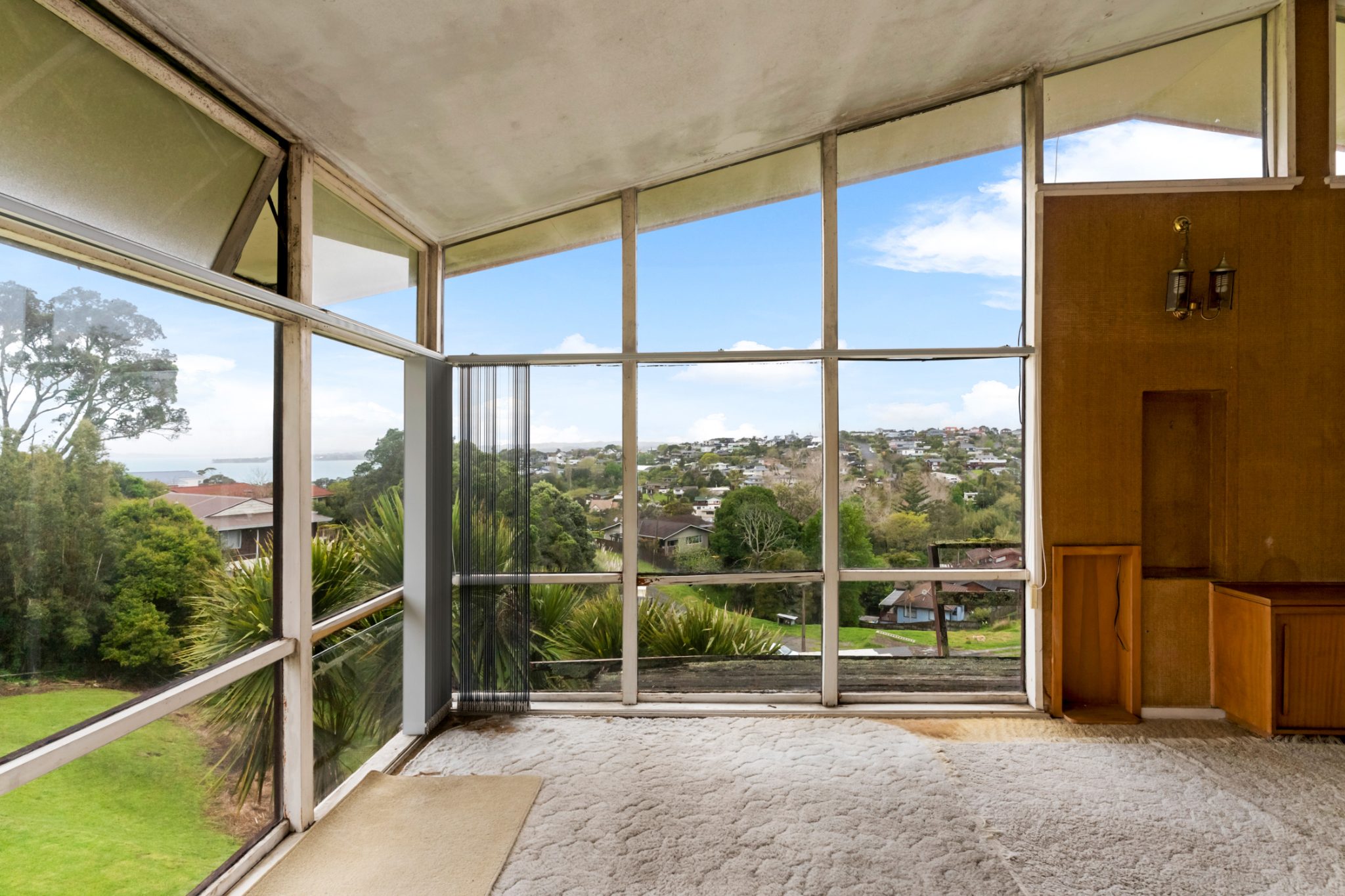 RARE Macleans Zone Opportunity on 1429m2 — slide 2