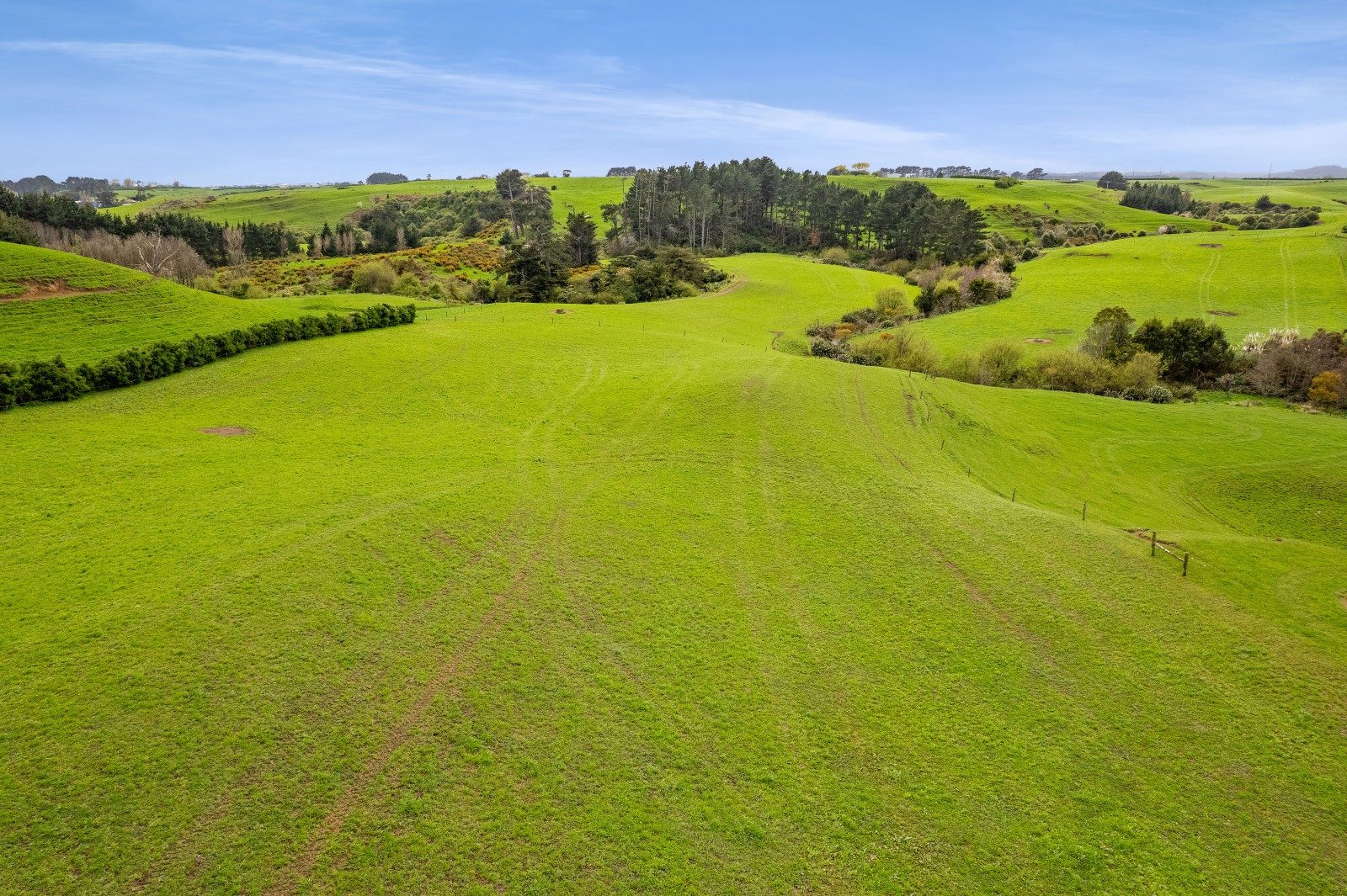Lifestyle & Grazing in the Heart of Hawera — slide 8