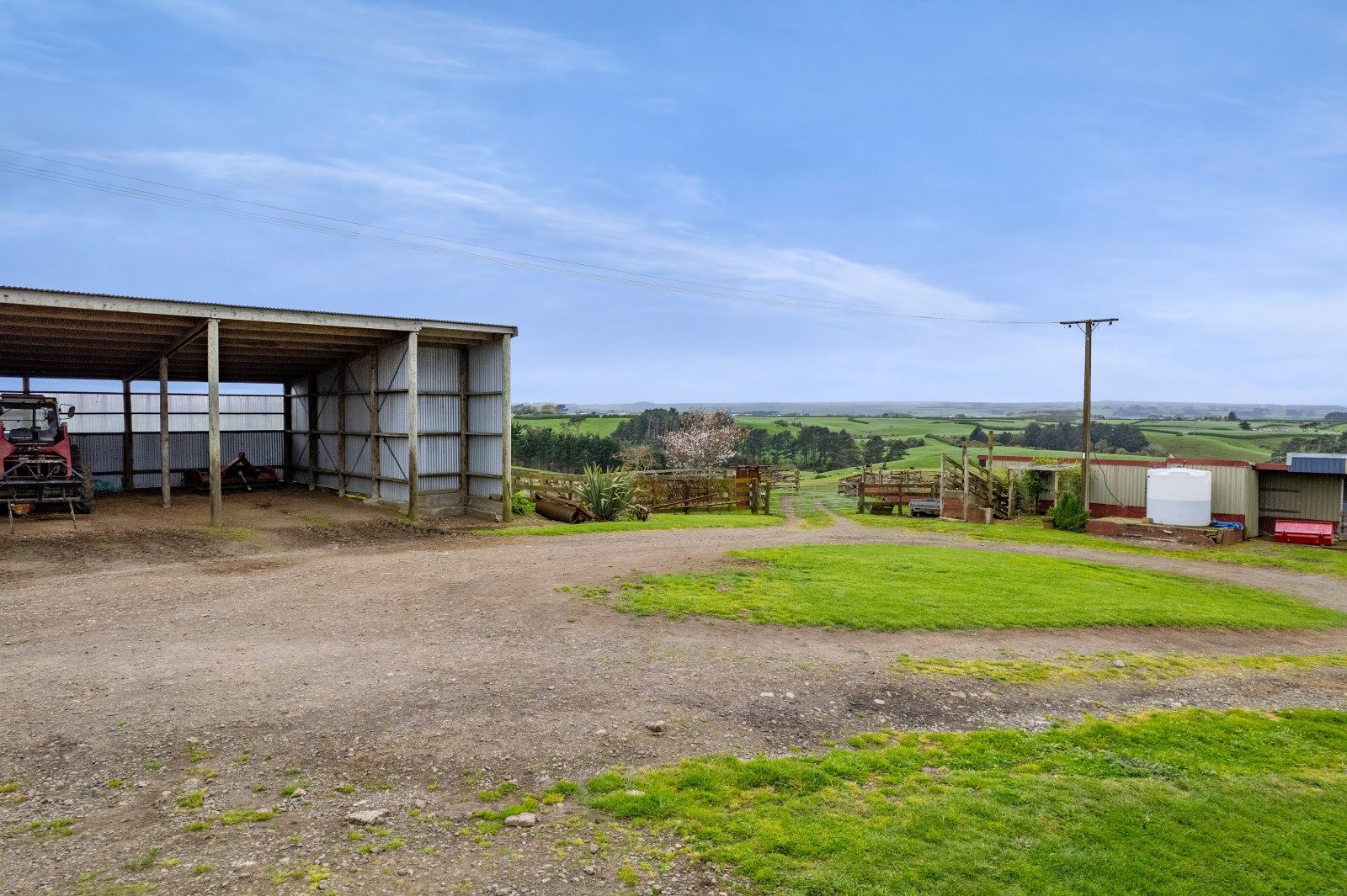 Lifestyle & Grazing in the Heart of Hawera — slide 13
